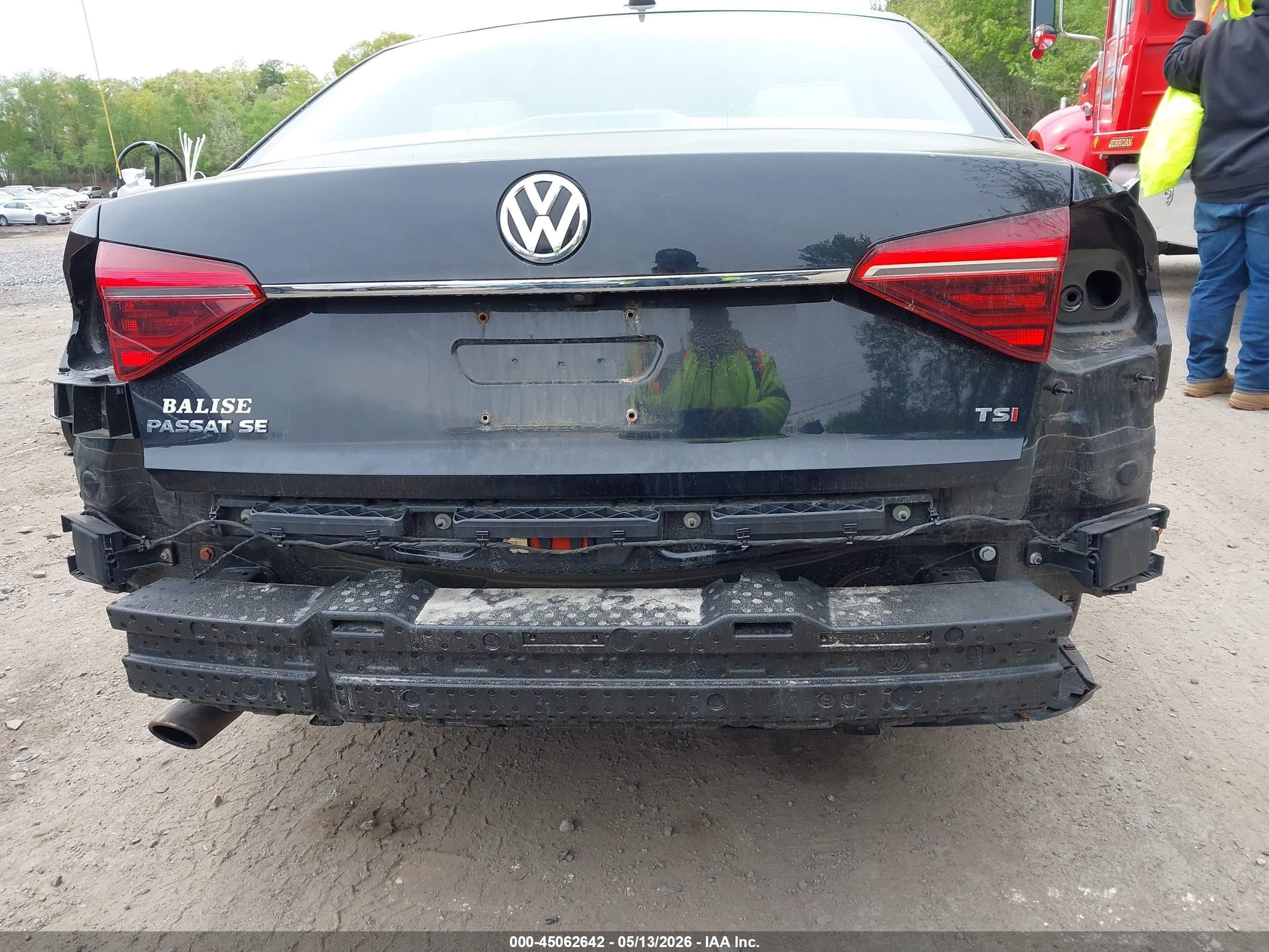2017 Volkswagen Passat 1.8t Se Black vin: 1VWBT7A35HC010533