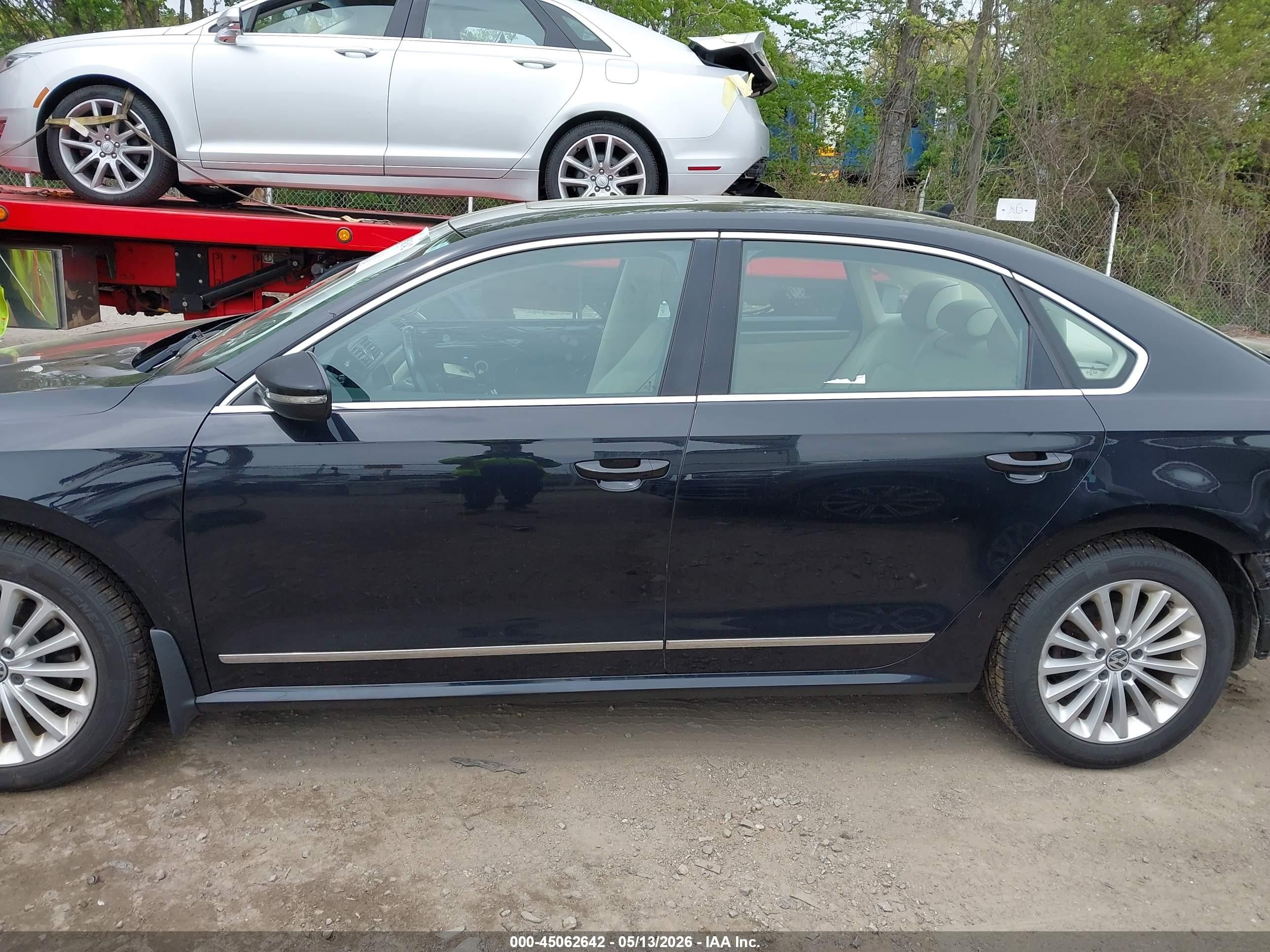2017 Volkswagen Passat 1.8t Se Black vin: 1VWBT7A35HC010533