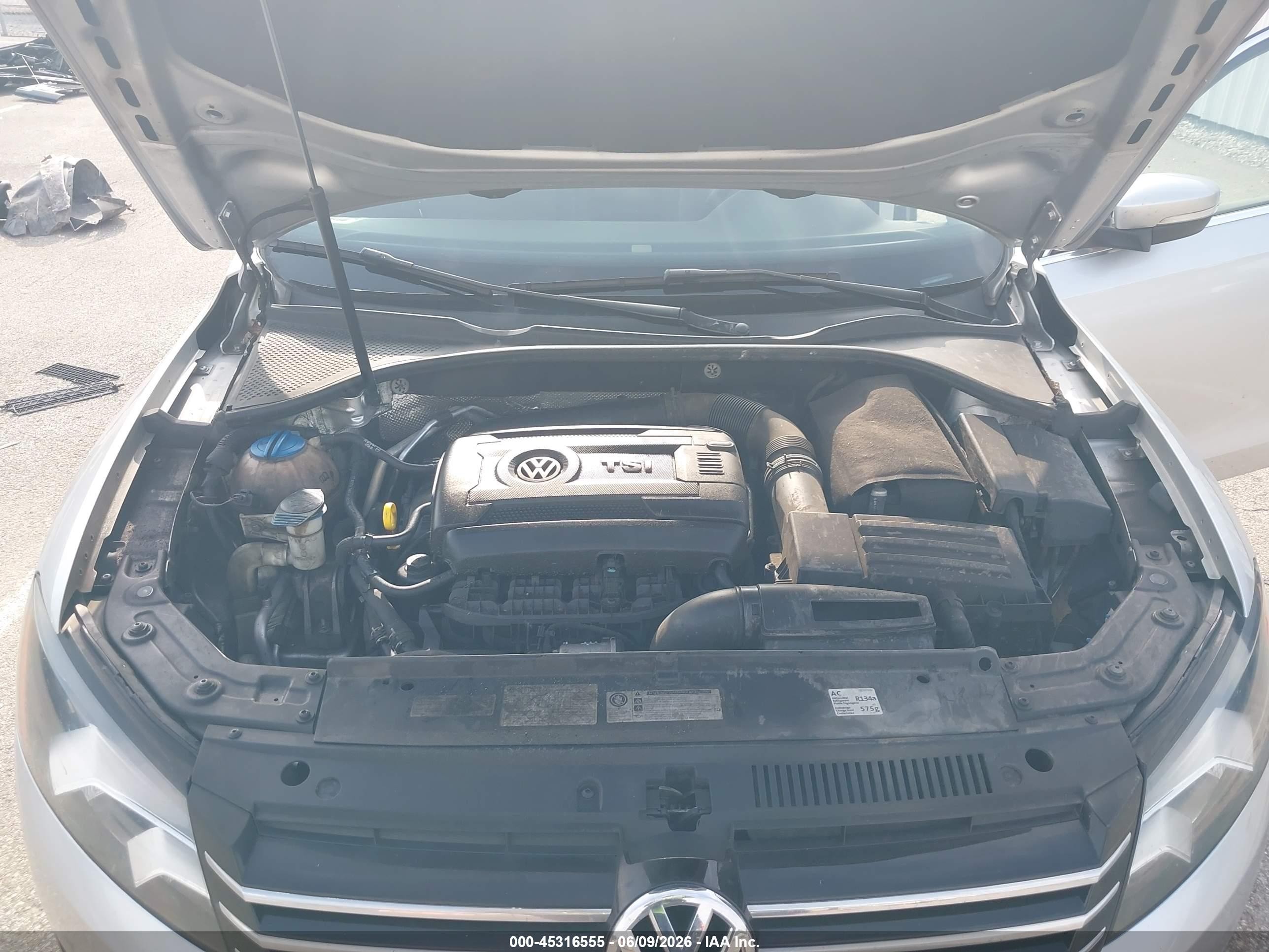 2014 Volkswagen Passat 1.8t Se Silver vin: 1VWBT7A36EC040376