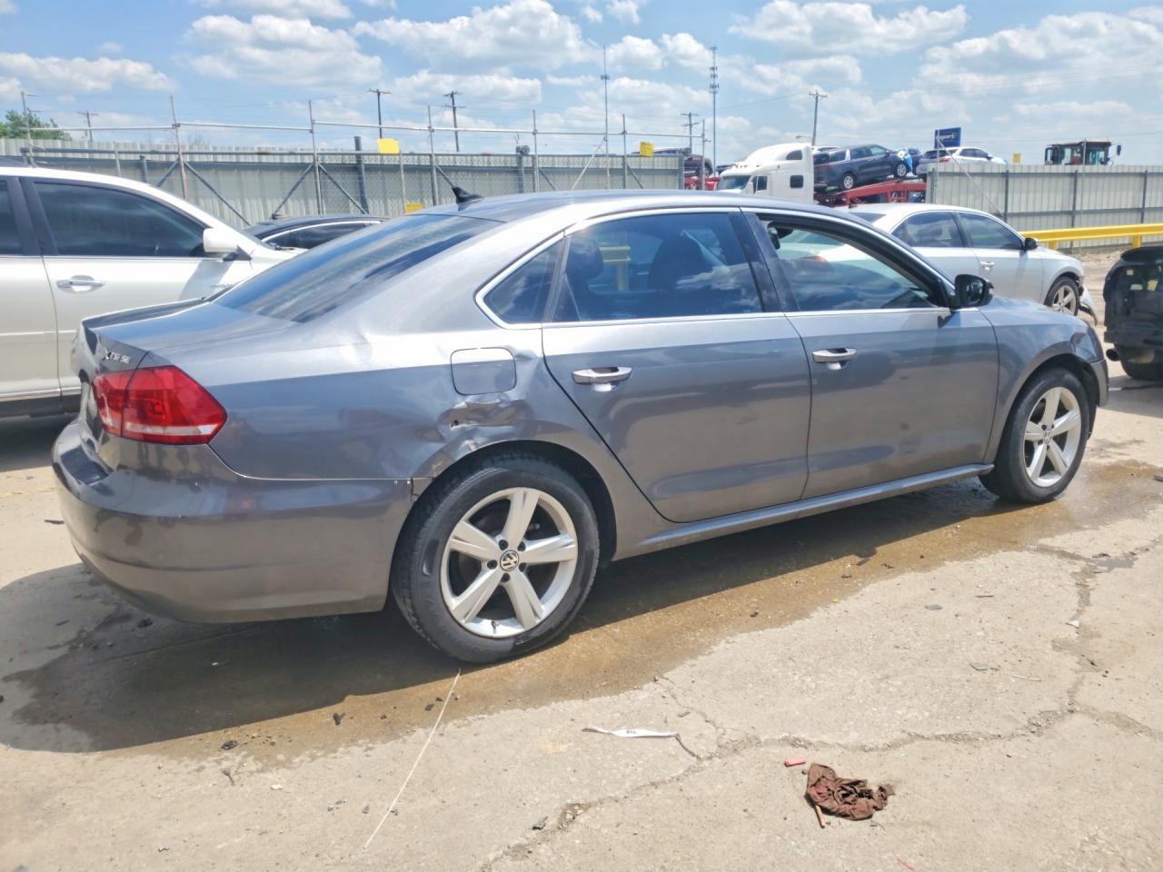 2014 Volkswagen Passat Se Серый vin: 1VWBT7A36EC080778