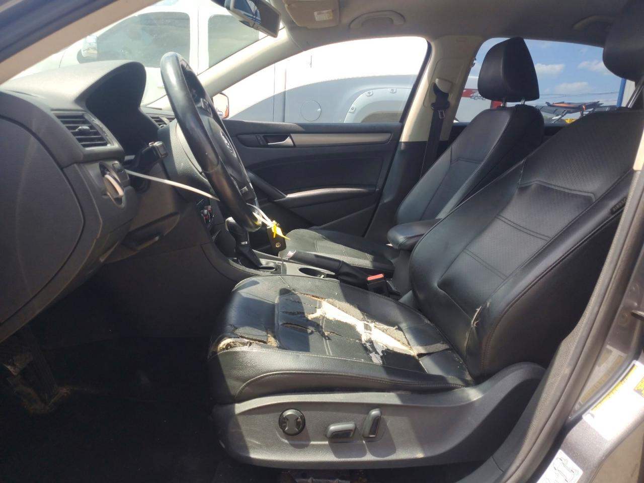 2014 Volkswagen Passat Se Серый vin: 1VWBT7A36EC080778