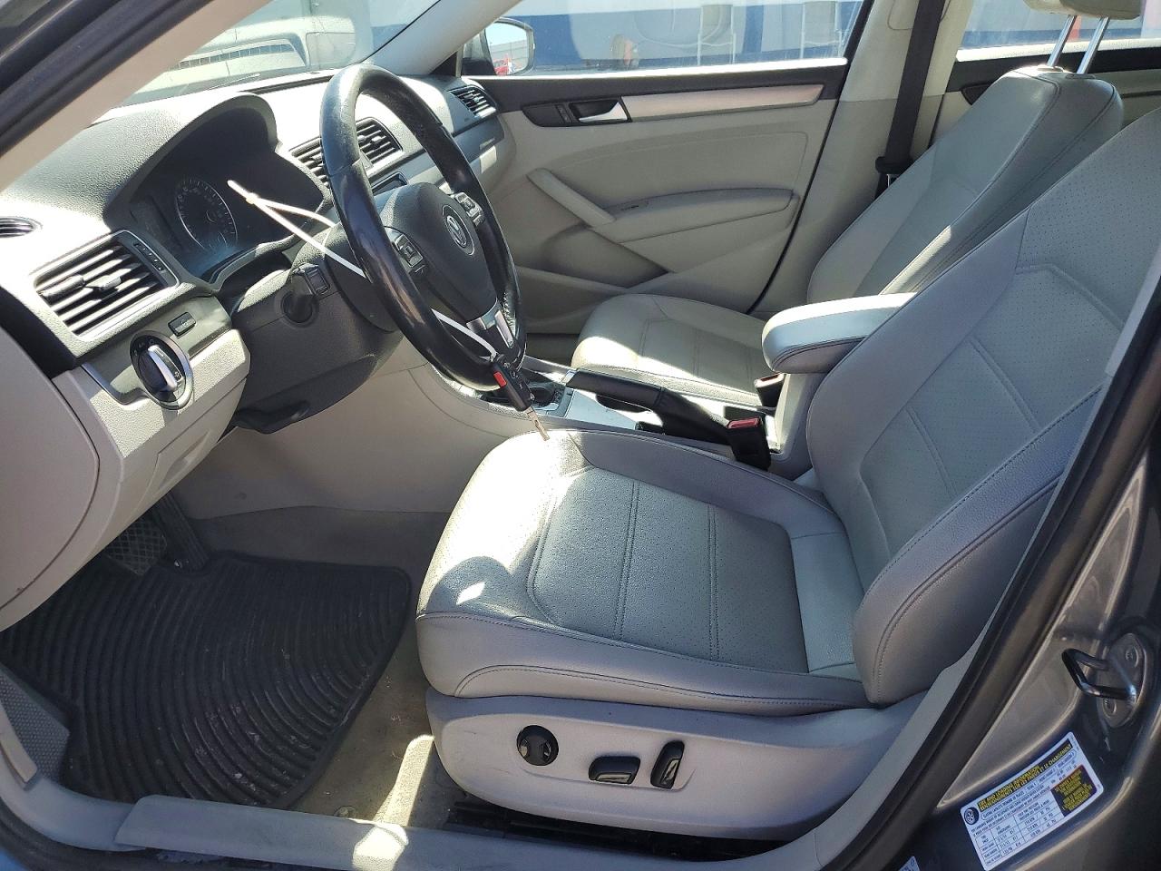 2014 Volkswagen Passat Se Gray vin: 1VWBT7A36EC084507