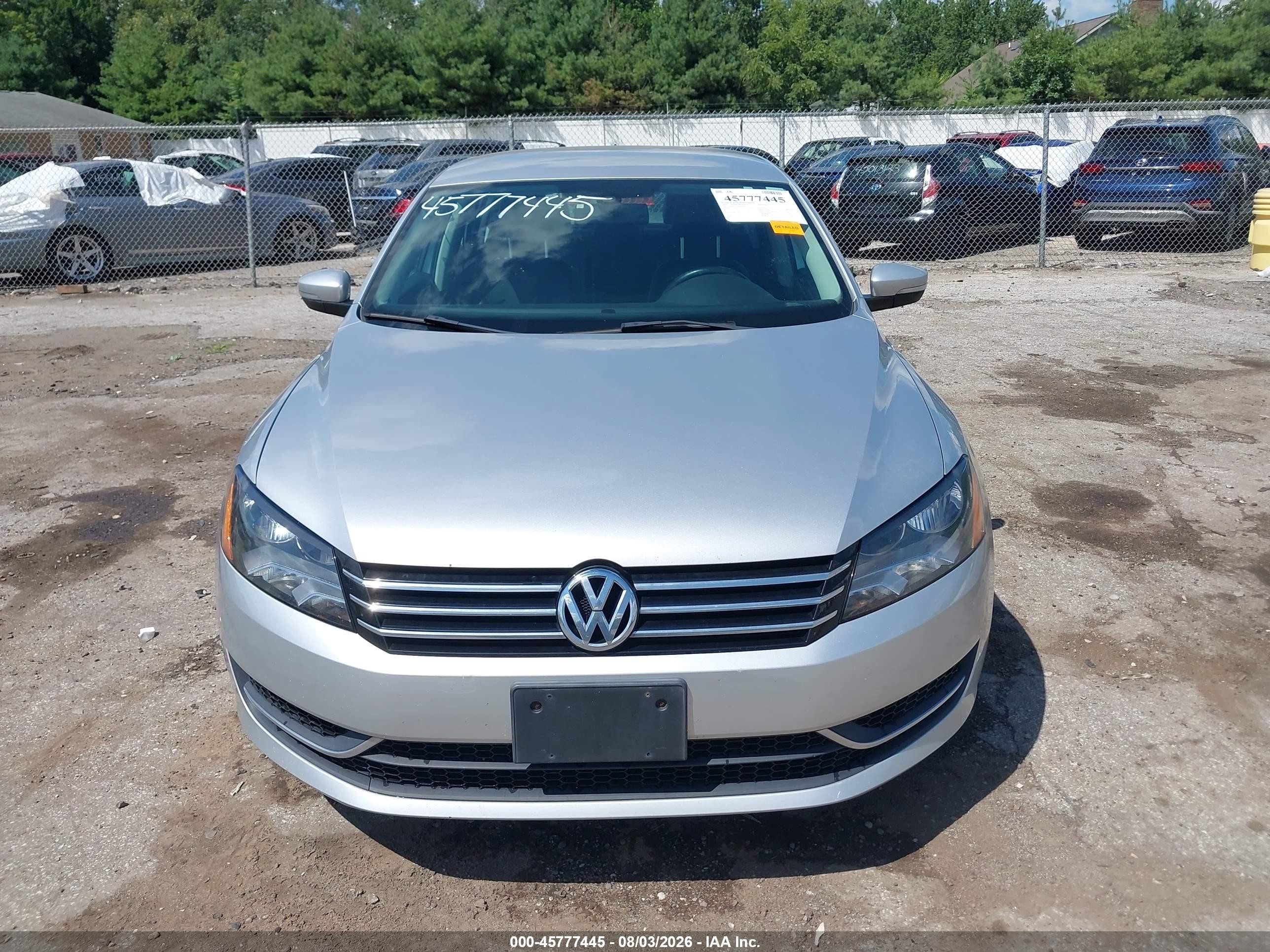 2014 Volkswagen Passat 1.8t Se Серебряный vin: 1VWBT7A36EC102245