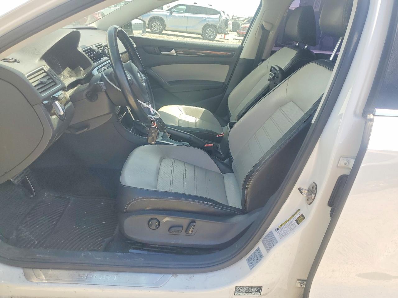 2015 Volkswagen Passat Se White vin: 1VWBT7A36FC054344