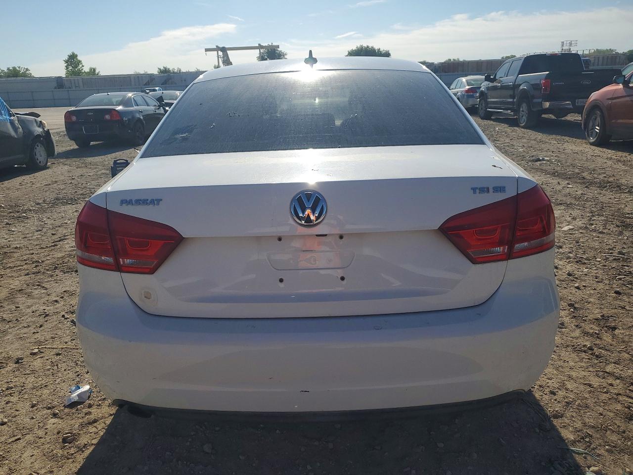 2015 Volkswagen Passat Se White vin: 1VWBT7A36FC060810