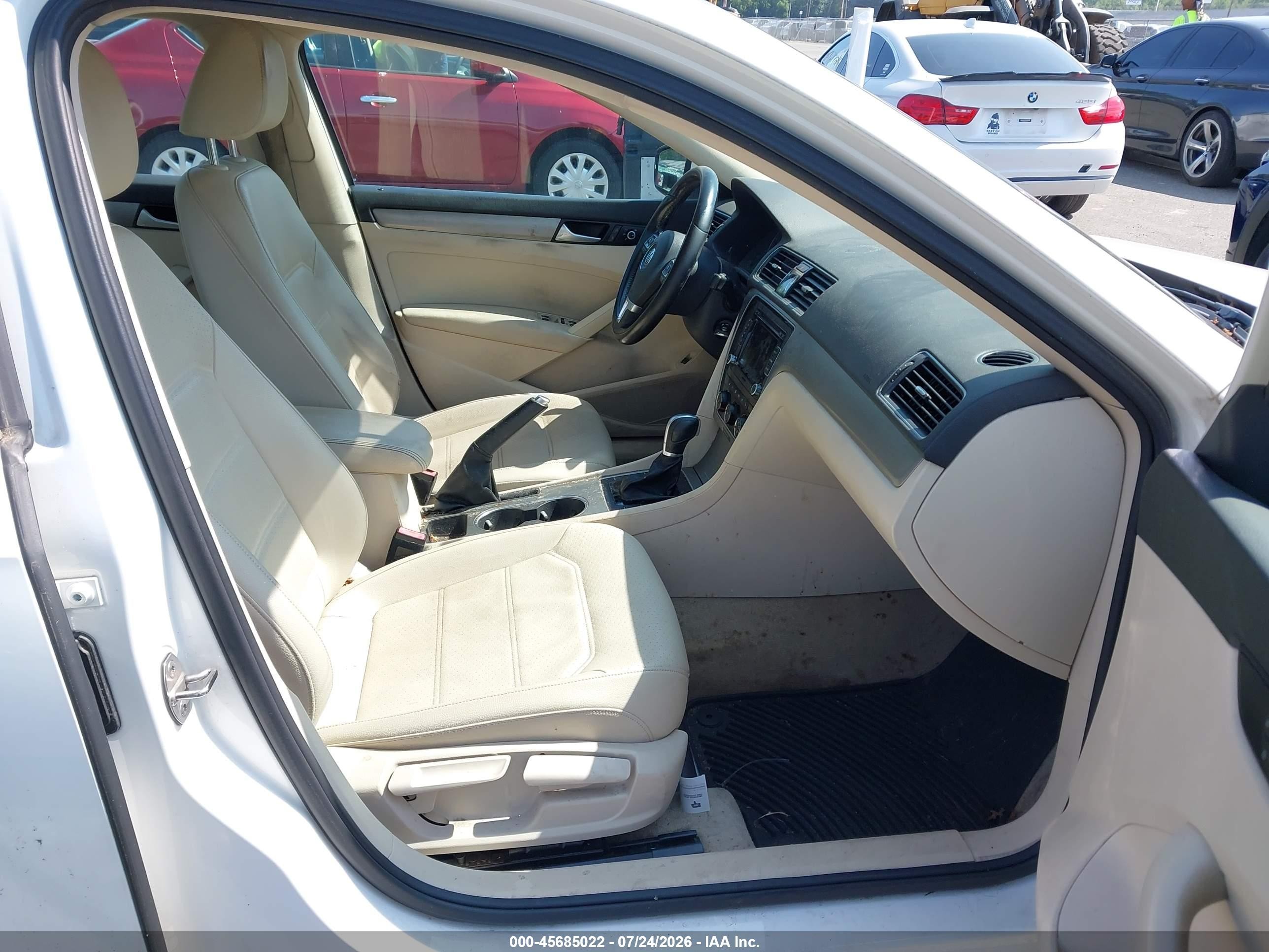 2015 Volkswagen Passat 1.8t Se White vin: 1VWBT7A36FC061858