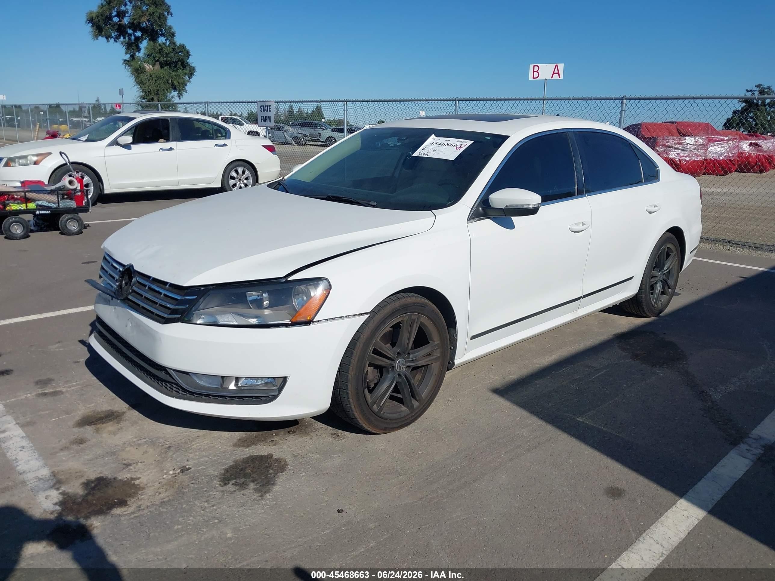 2015 Volkswagen Passat 1.8t Se White vin: 1VWBT7A36FC087523