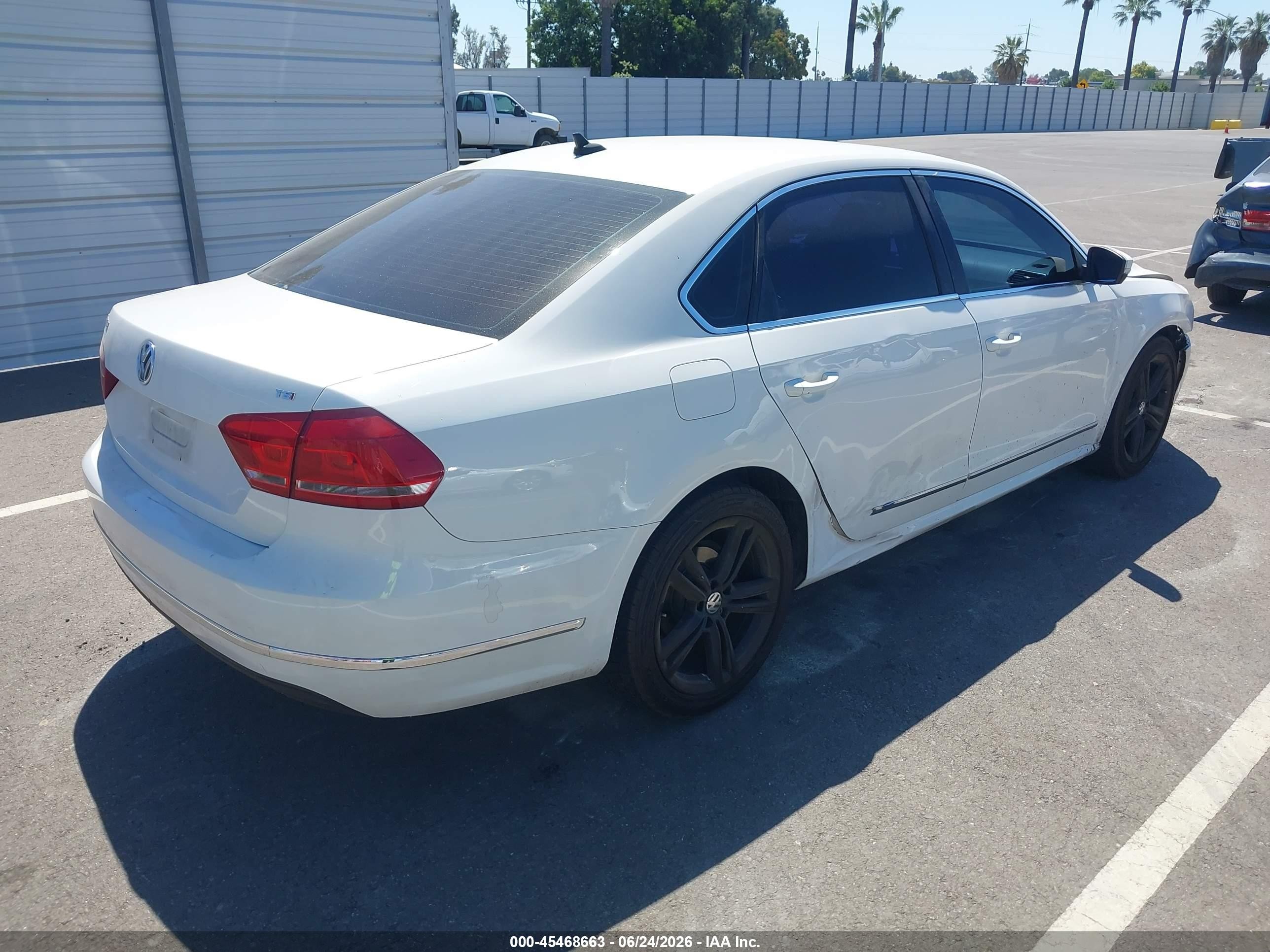 2015 Volkswagen Passat 1.8t Se White vin: 1VWBT7A36FC087523