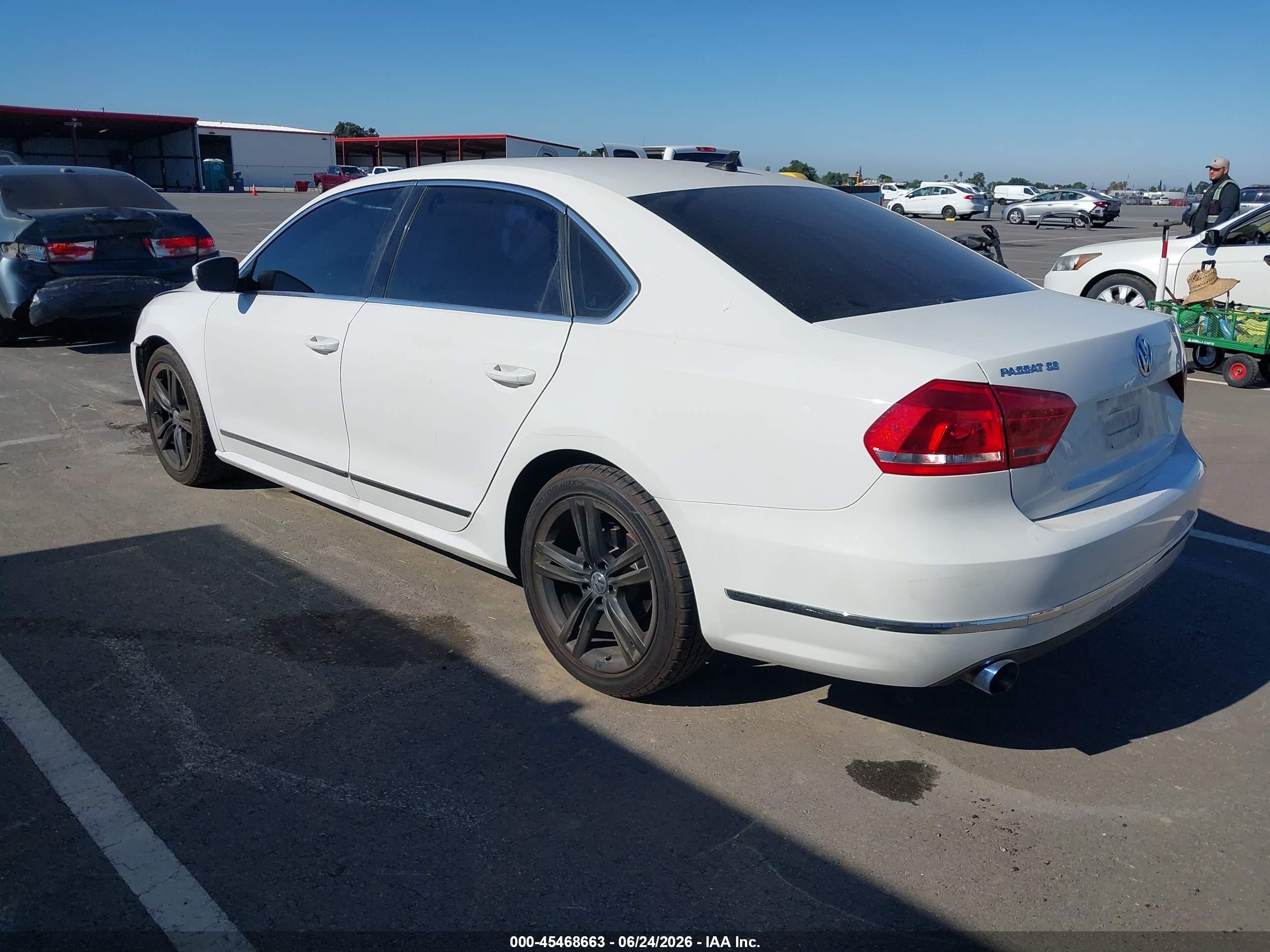 2015 Volkswagen Passat 1.8t Se White vin: 1VWBT7A36FC087523