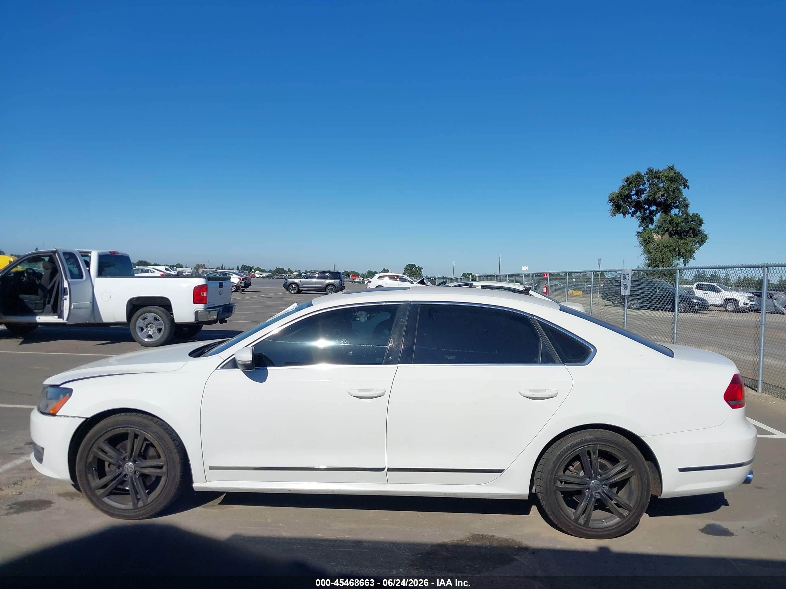 2015 Volkswagen Passat 1.8t Se White vin: 1VWBT7A36FC087523
