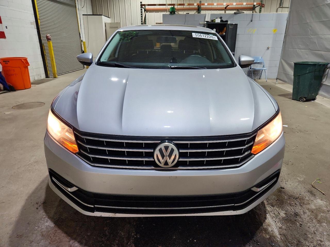 2017 Volkswagen Passat Se Silver vin: 1VWBT7A36HC040446