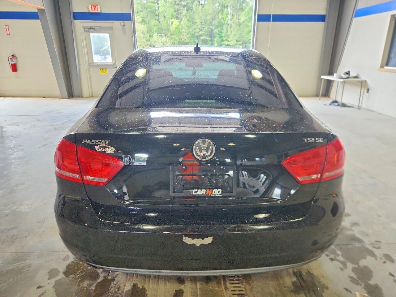 2014 Volkswagen Passat Se Black vin: 1VWBT7A37EC057512