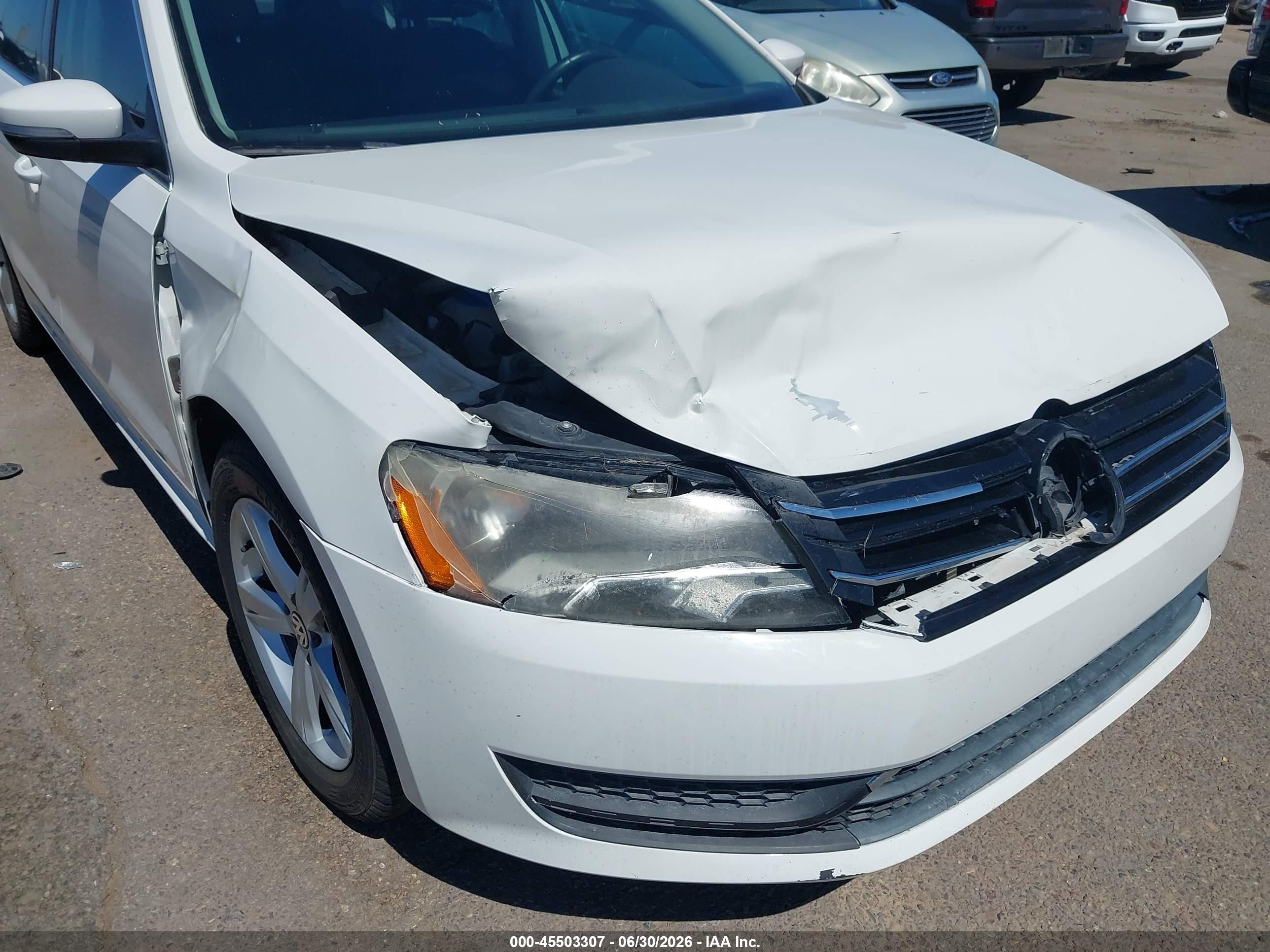 2014 Volkswagen Passat 1.8t Se Белый vin: 1VWBT7A37EC073113