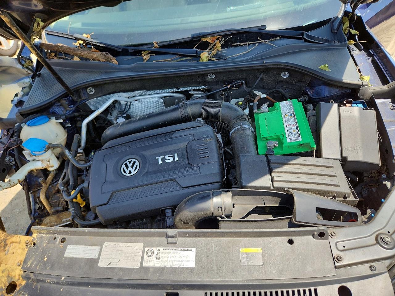 2015 Volkswagen Passat Se Blue vin: 1VWBT7A37FC008831