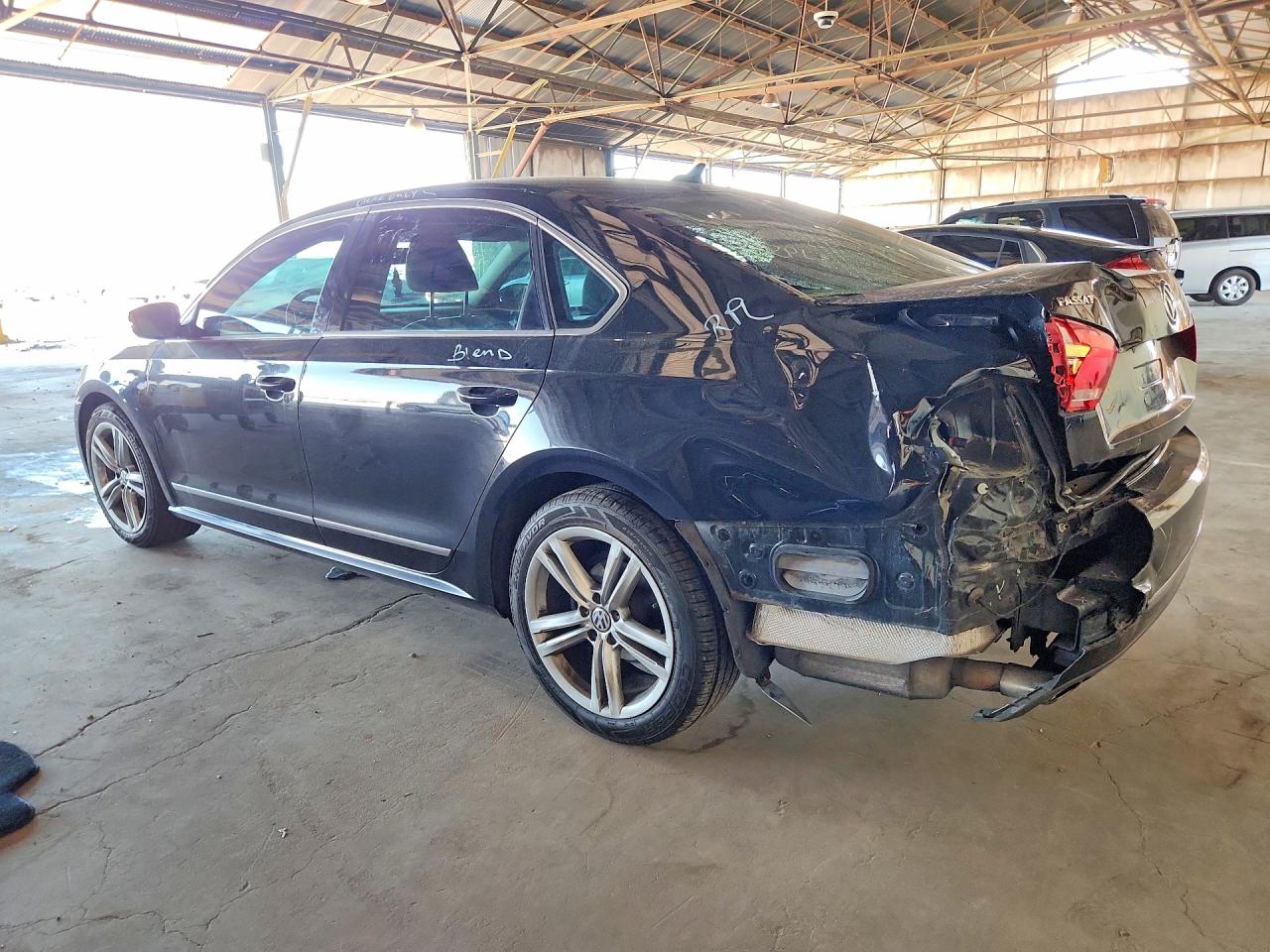 2015 Volkswagen Passat Se Черный vin: 1VWBT7A37FC040324