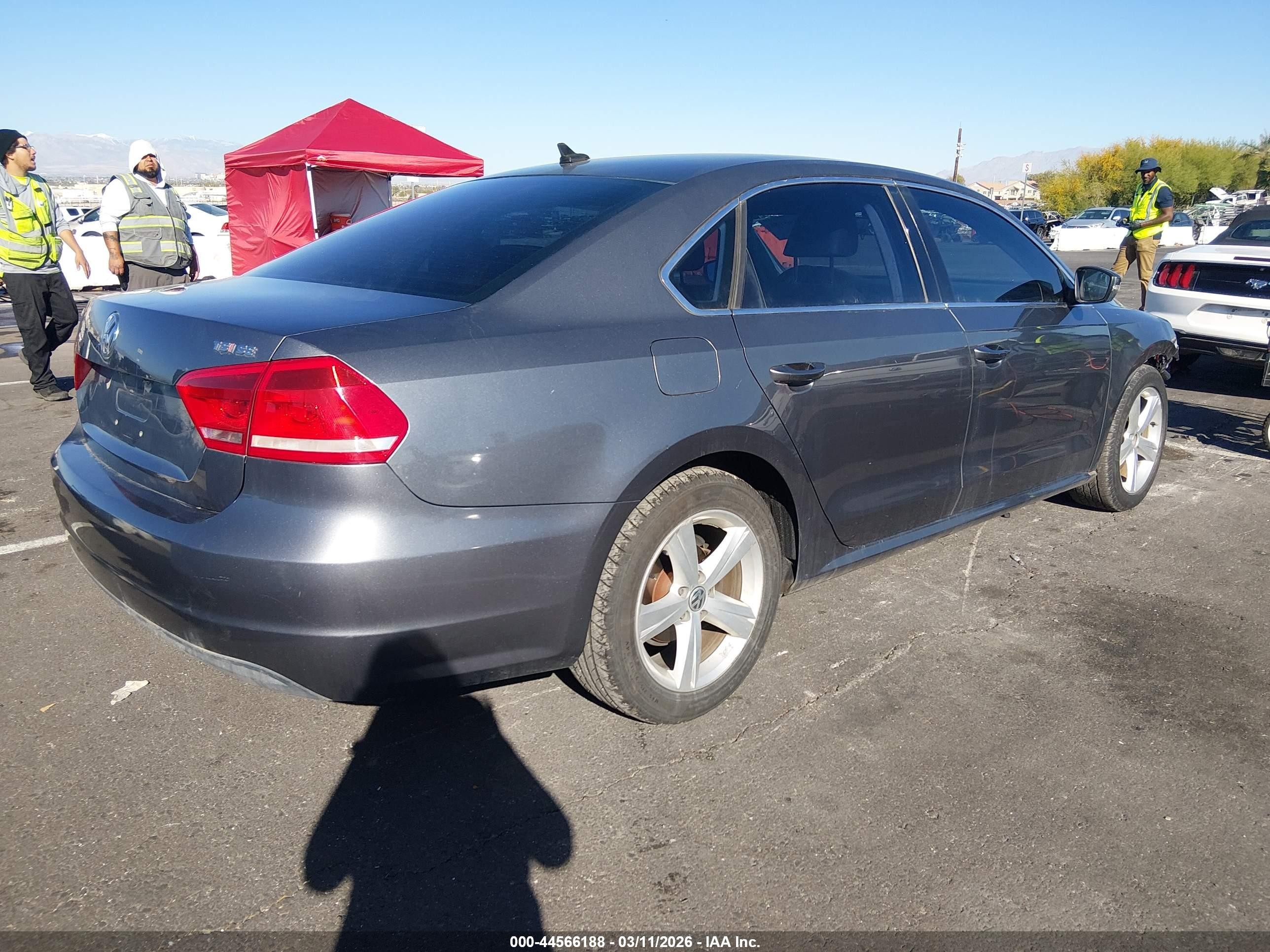 2015 Volkswagen Passat 1.8t Se Gray vin: 1VWBT7A37FC080225