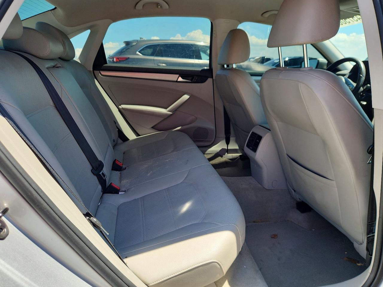 2014 Volkswagen Passat Se Silver vin: 1VWBT7A38EC075047