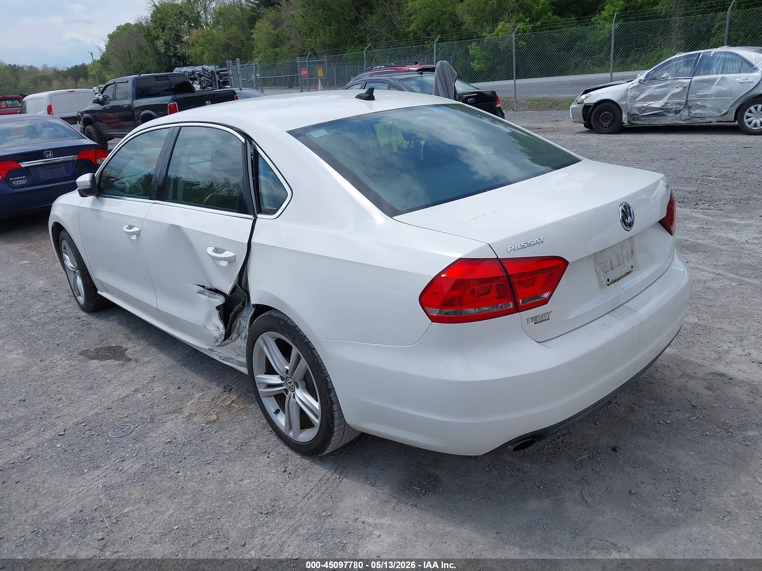 2014 Volkswagen Passat 1.8t Se White vin: 1VWBT7A38EC111917