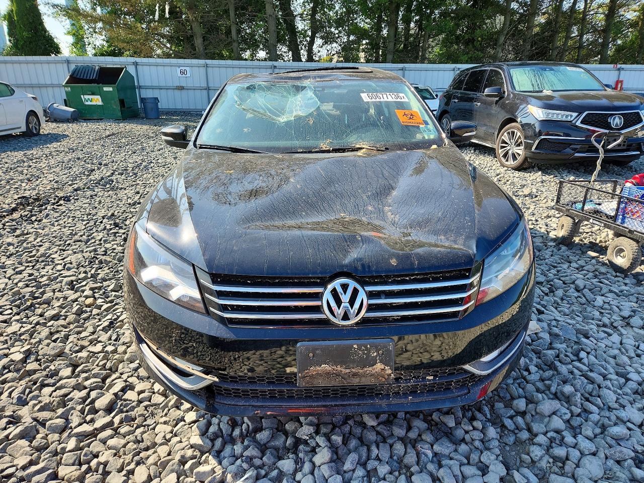 2015 Volkswagen Passat Se Black vin: 1VWBT7A38FC003184