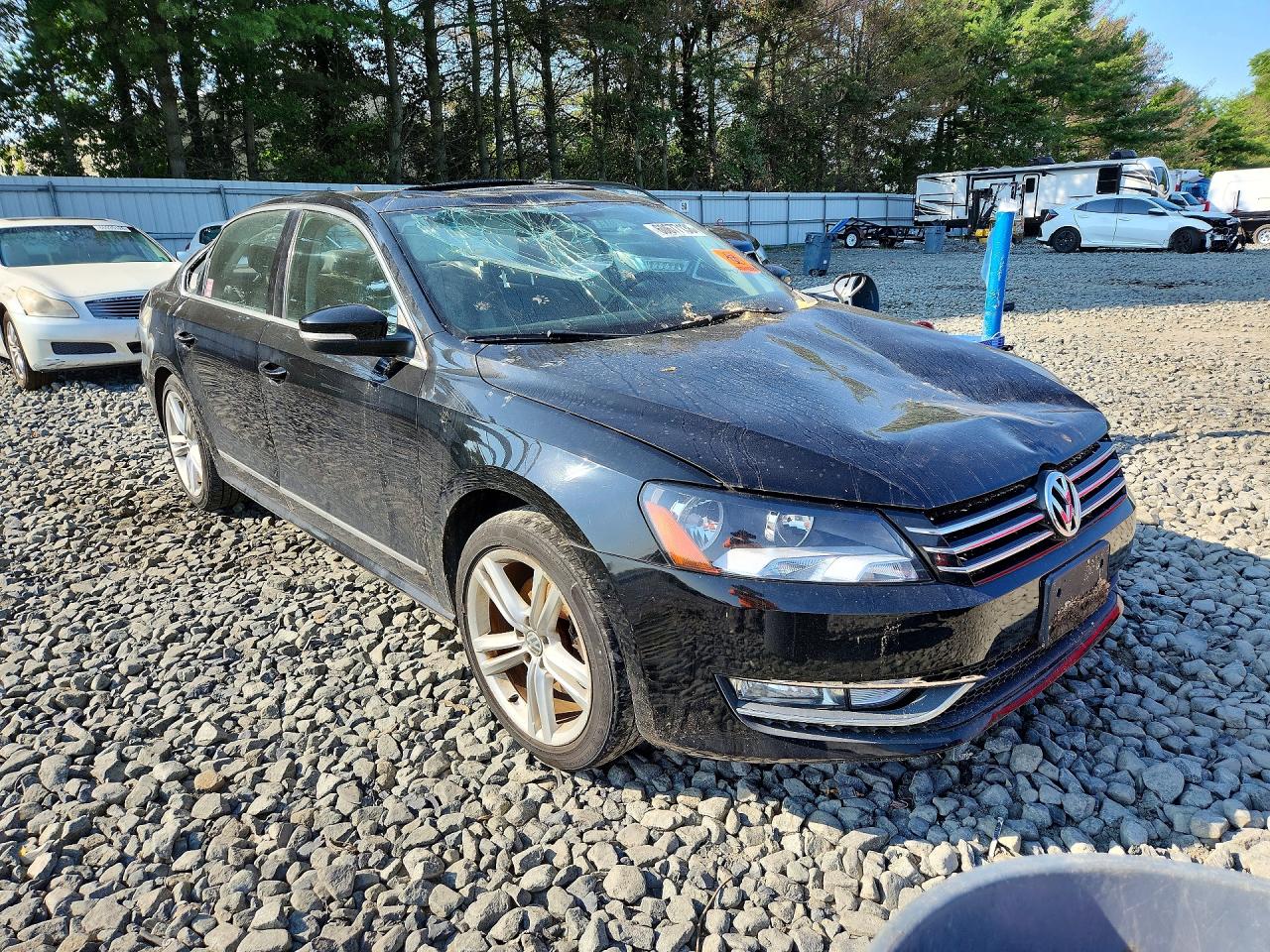 2015 Volkswagen Passat Se Black vin: 1VWBT7A38FC003184