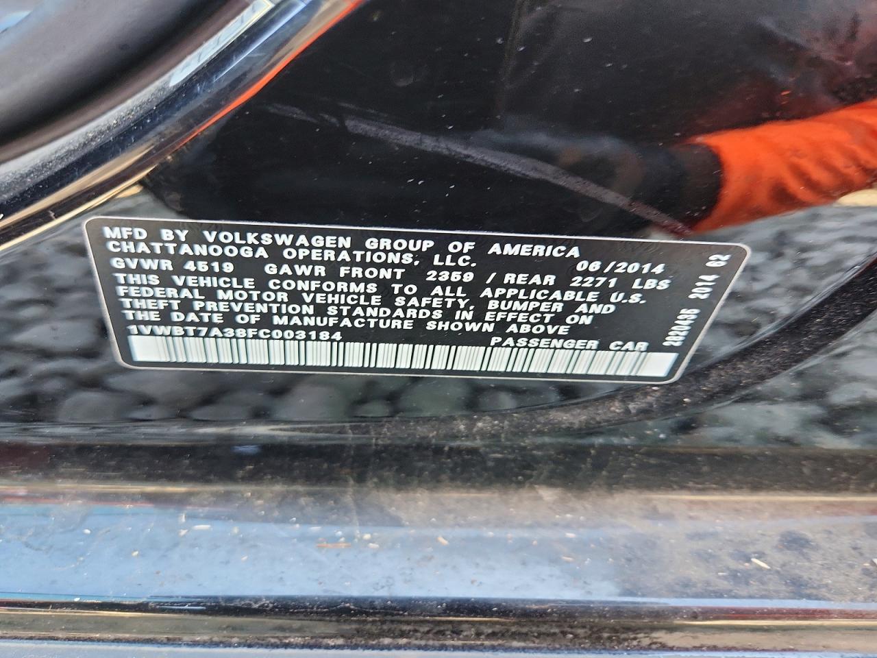 2015 Volkswagen Passat Se Black vin: 1VWBT7A38FC003184