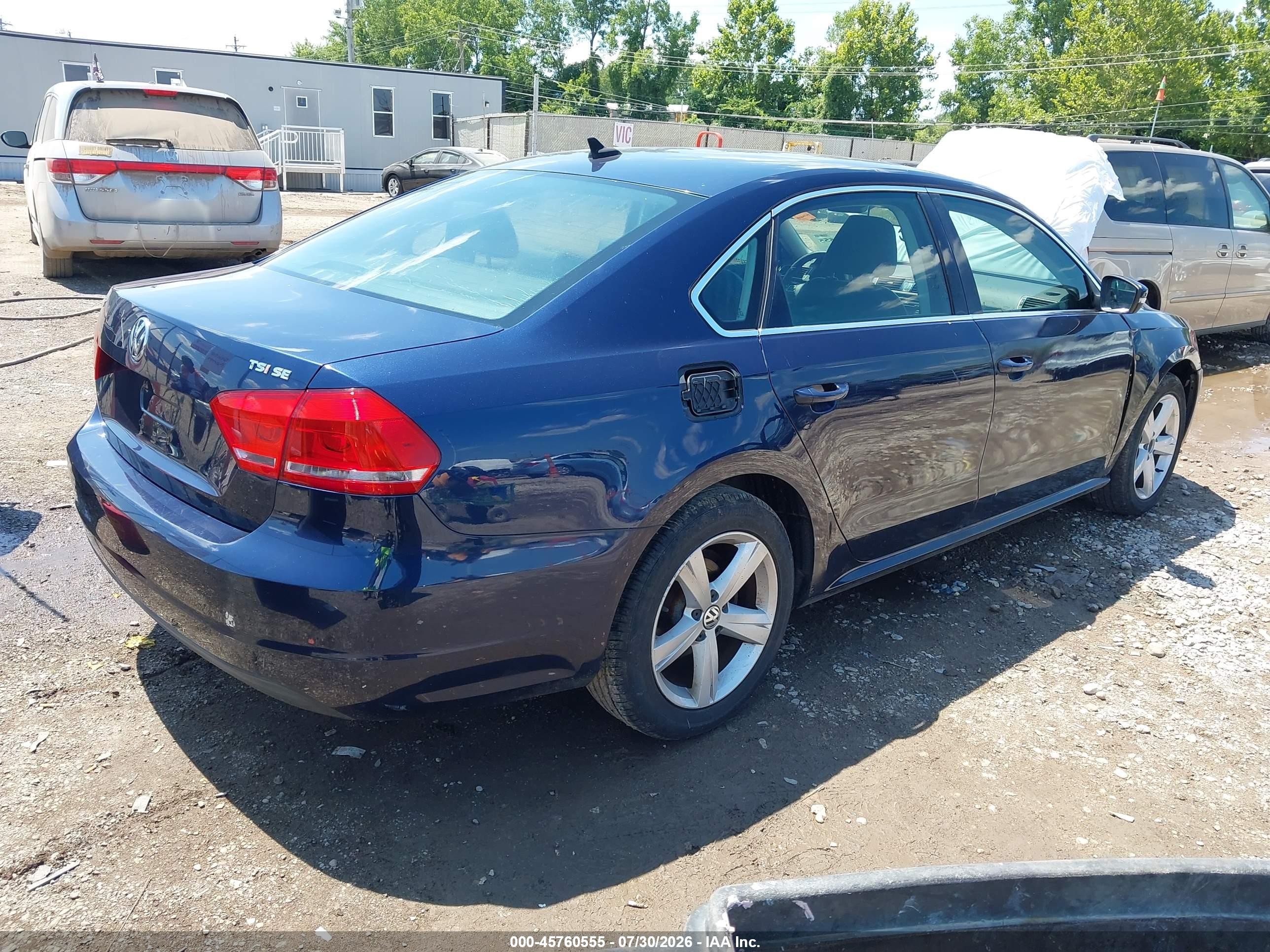 2015 Volkswagen Passat 1.8t Se Dark Blue vin: 1VWBT7A38FC028022