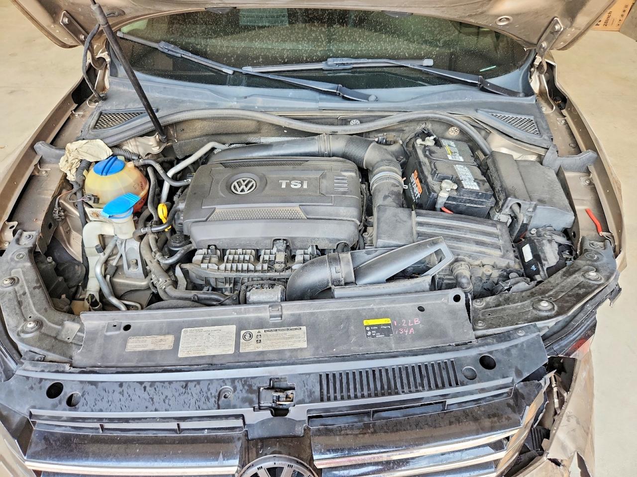 2015 Volkswagen Passat Se Tan vin: 1VWBT7A38FC033561