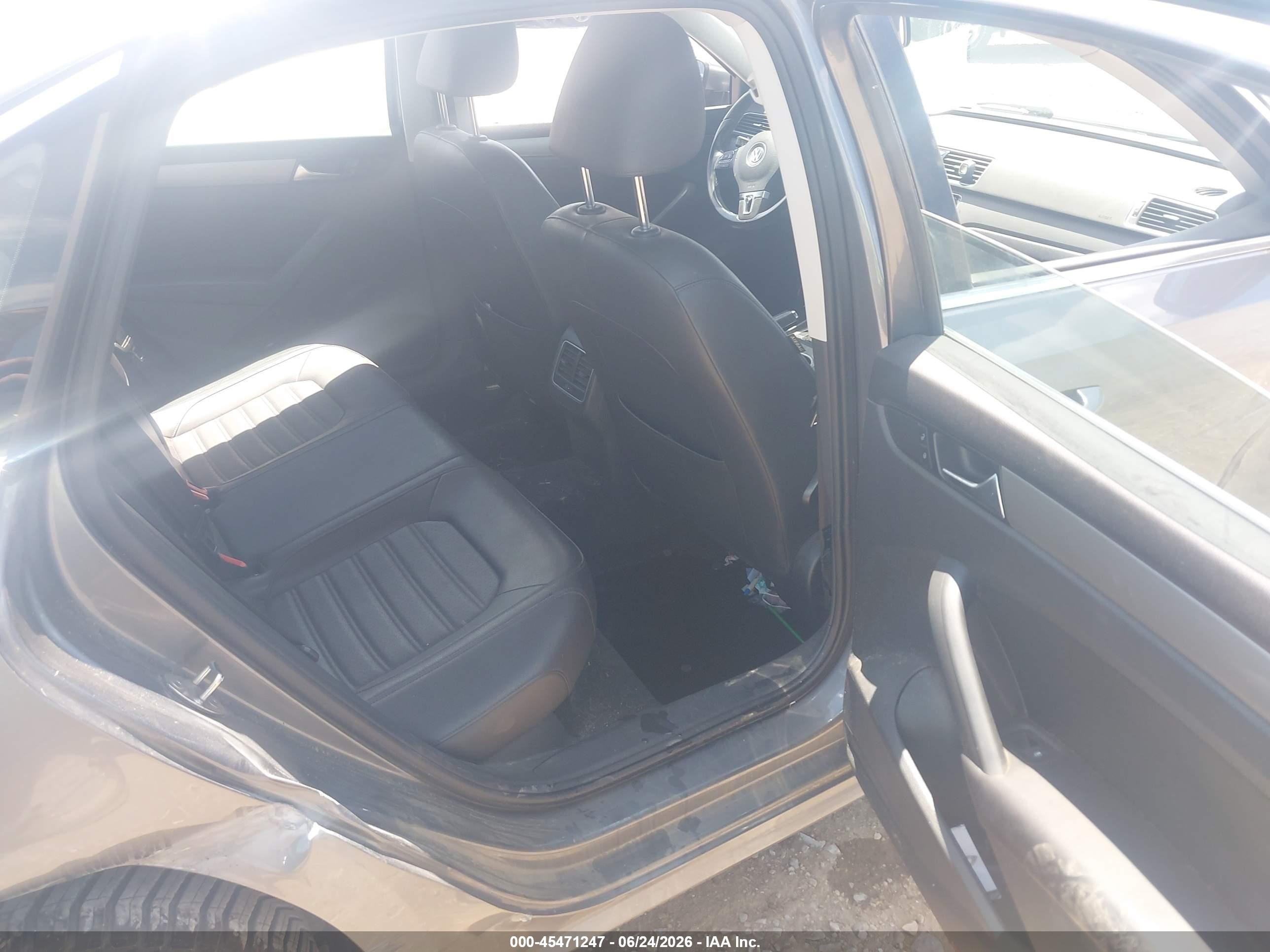 2015 Volkswagen Passat 1.8t Se Silver vin: 1VWBT7A38FC033995