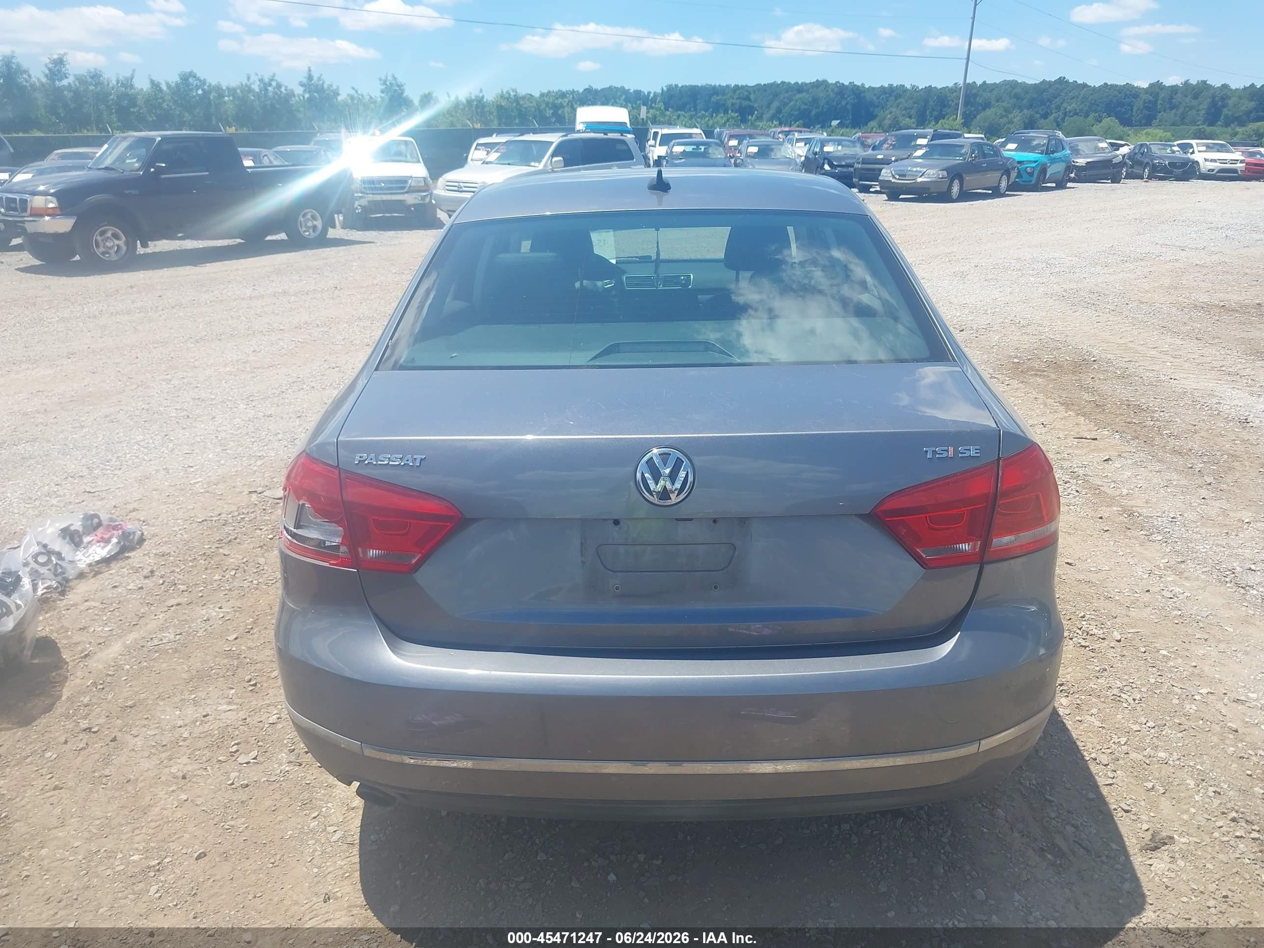 2015 Volkswagen Passat 1.8t Se Silver vin: 1VWBT7A38FC033995