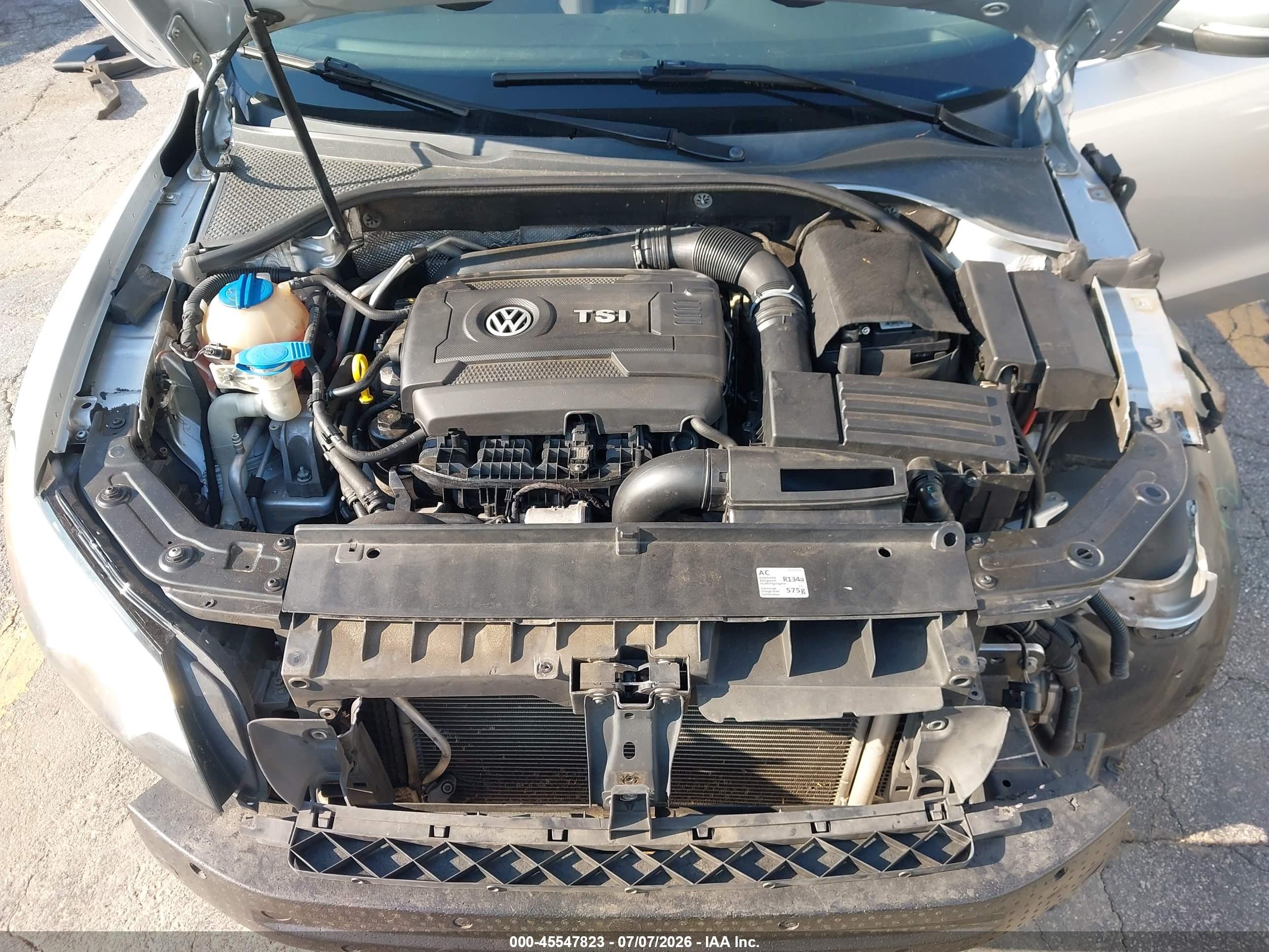2014 Volkswagen Passat 1.8t Se Серебряный vin: 1VWBT7A39EC049069