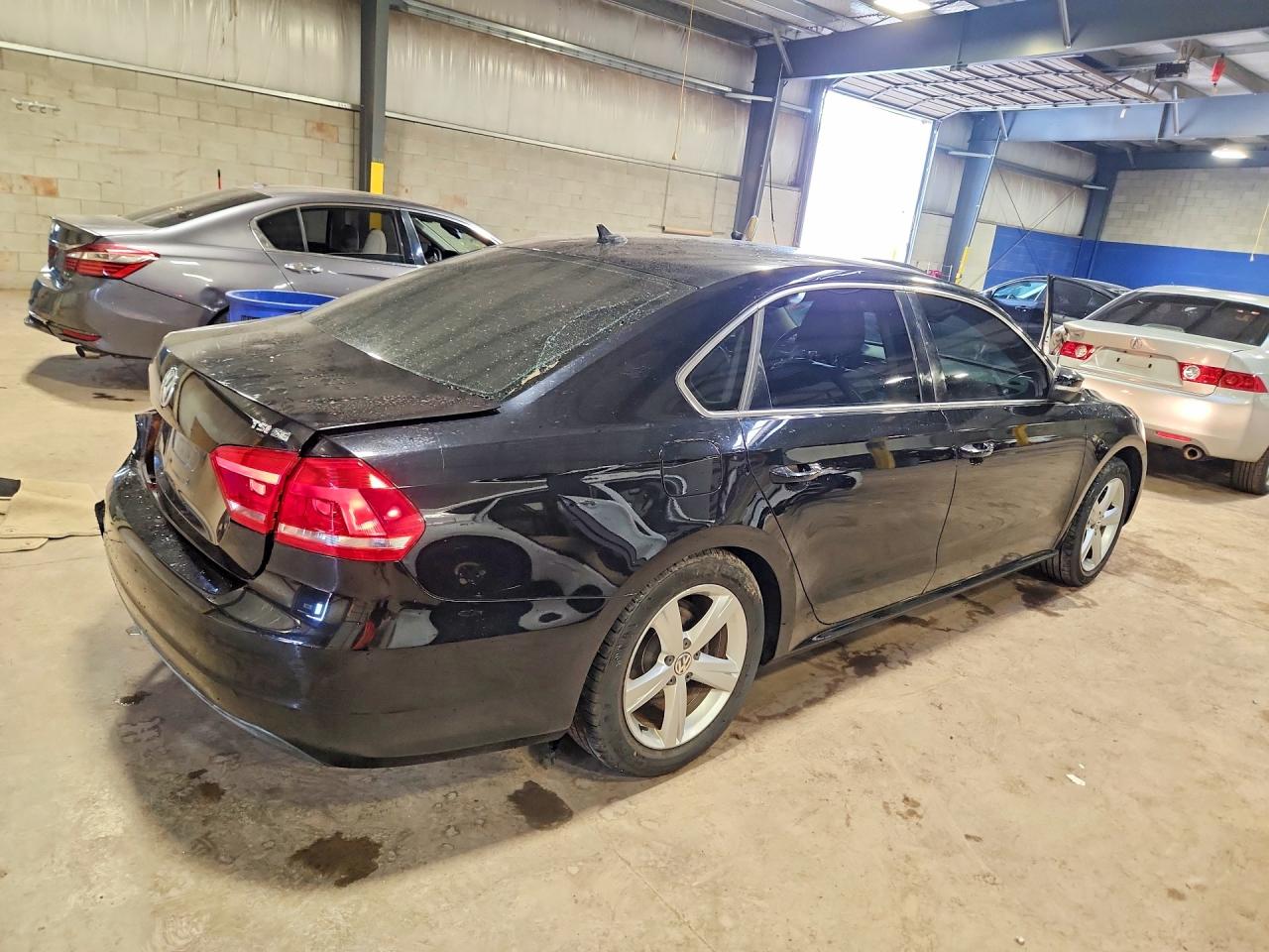 2014 Volkswagen Passat Se Black vin: 1VWBT7A39EC073047