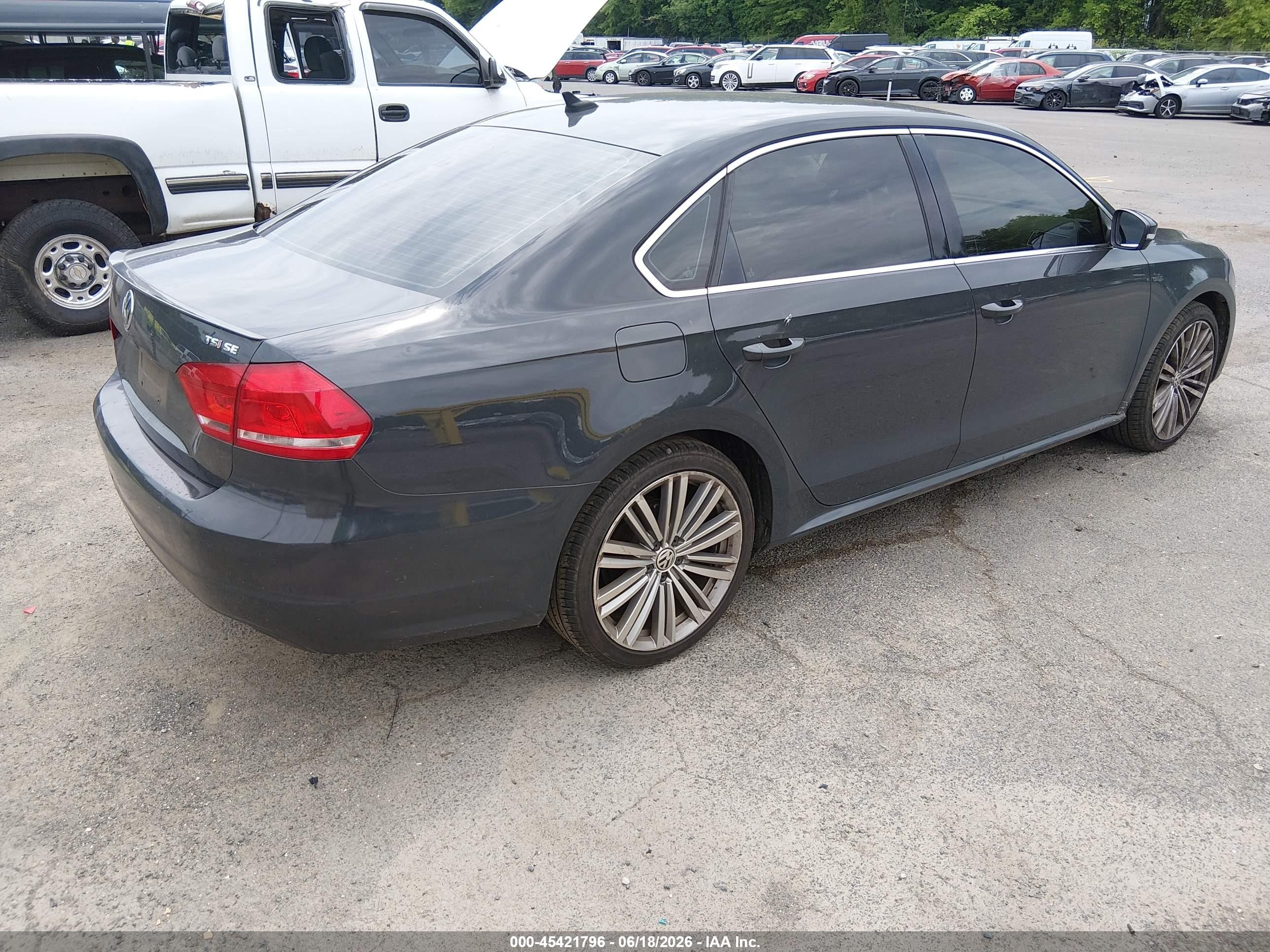 2014 Volkswagen Passat 1.8t Sport Gray vin: 1VWBT7A39EC087935