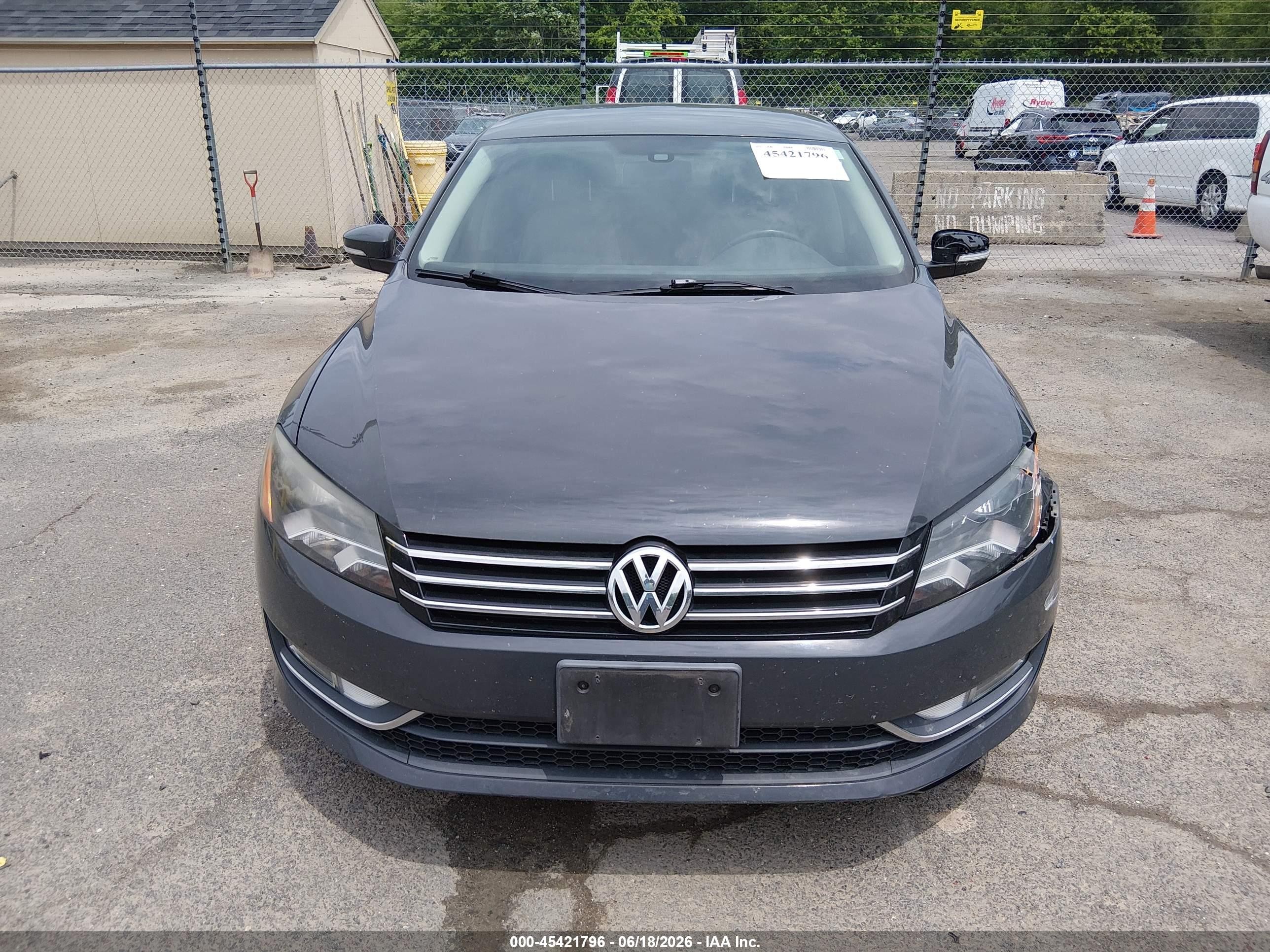 2014 Volkswagen Passat 1.8t Sport Gray vin: 1VWBT7A39EC087935