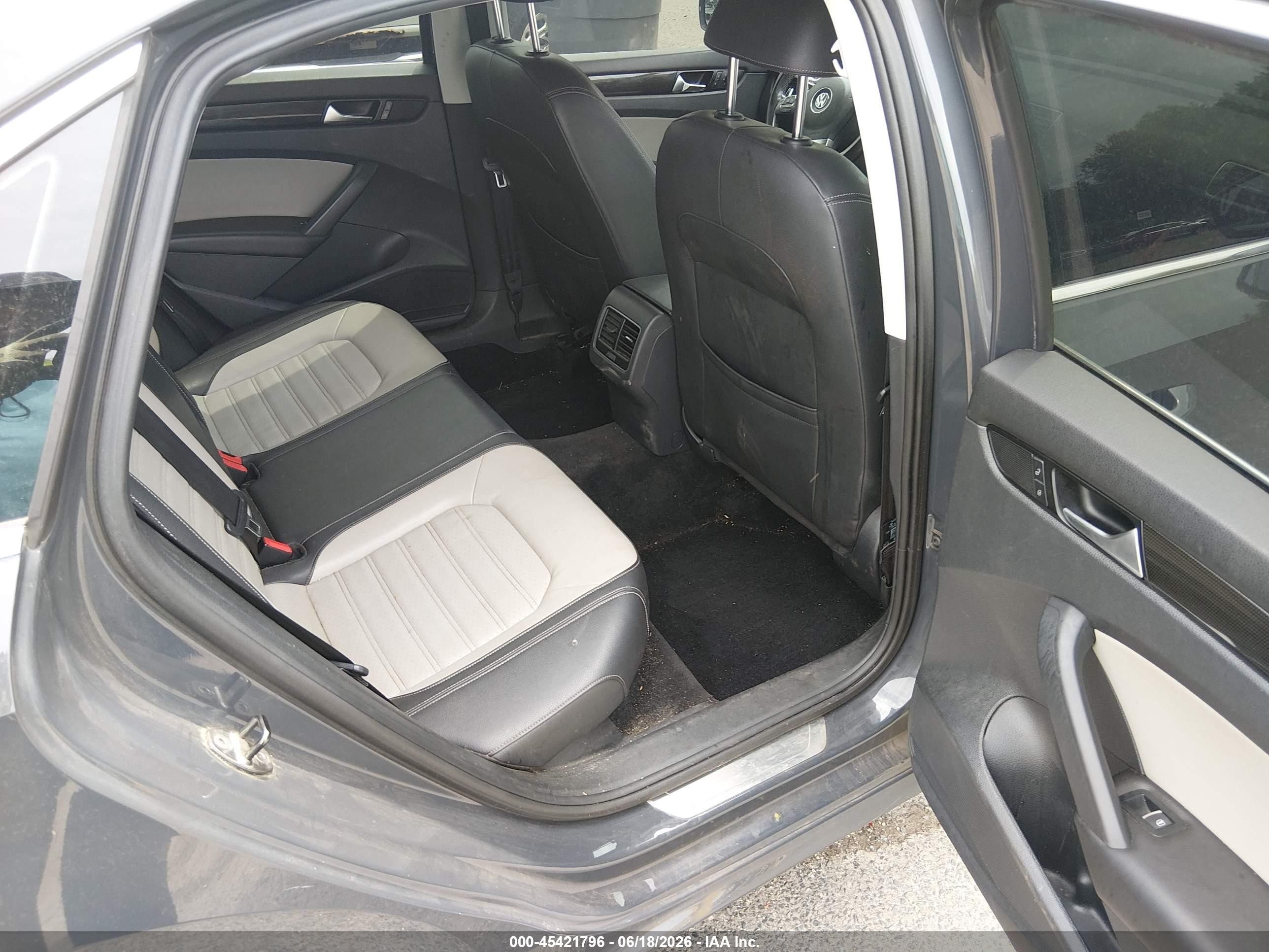 2014 Volkswagen Passat 1.8t Sport Gray vin: 1VWBT7A39EC087935