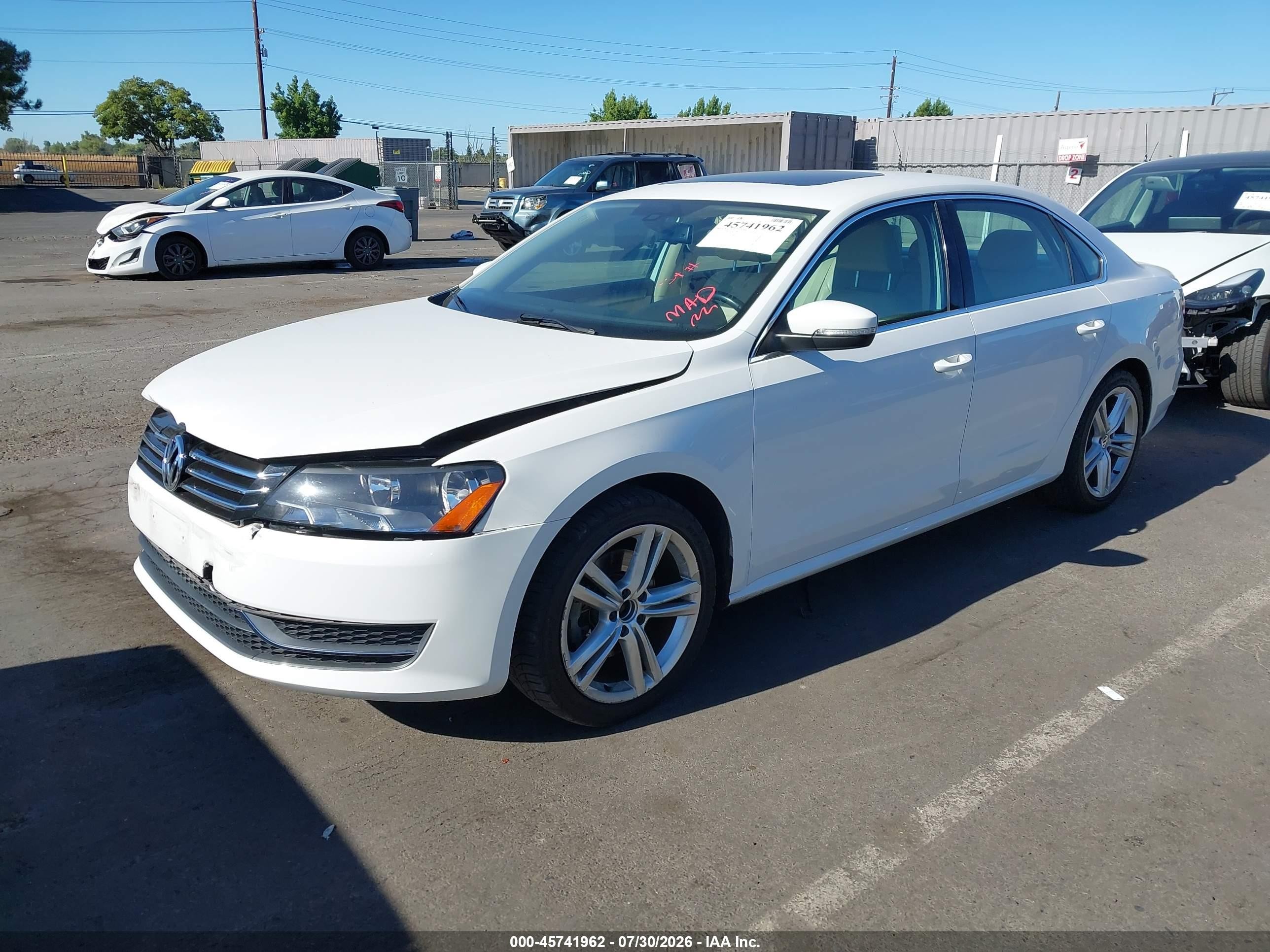 2014 Volkswagen Passat 1.8t Se White vin: 1VWBT7A39EC089734