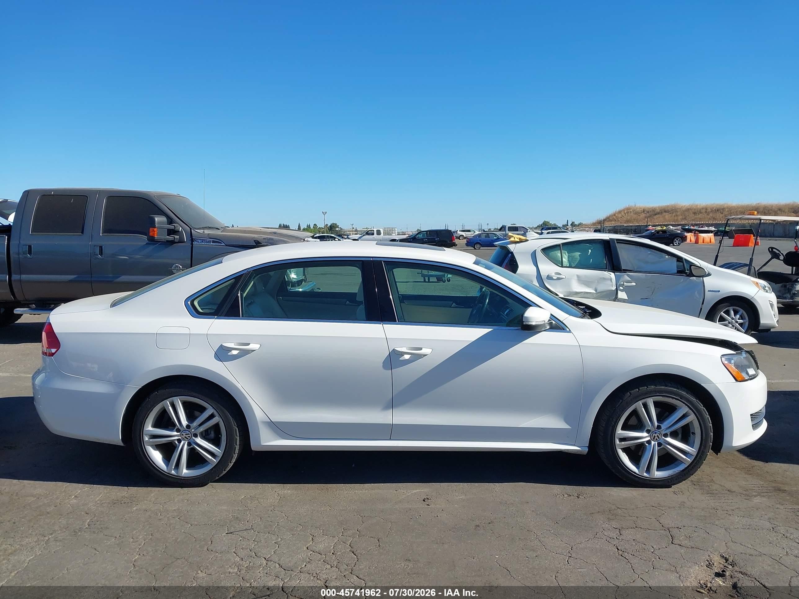 2014 Volkswagen Passat 1.8t Se White vin: 1VWBT7A39EC089734