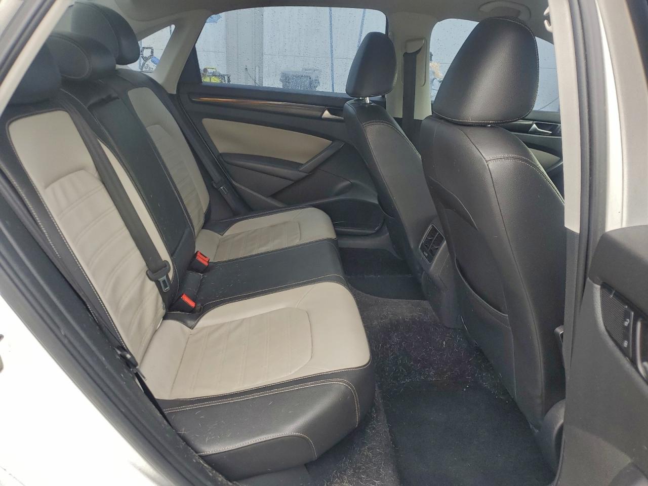 2014 Volkswagen Passat Se White vin: 1VWBT7A39EC100697