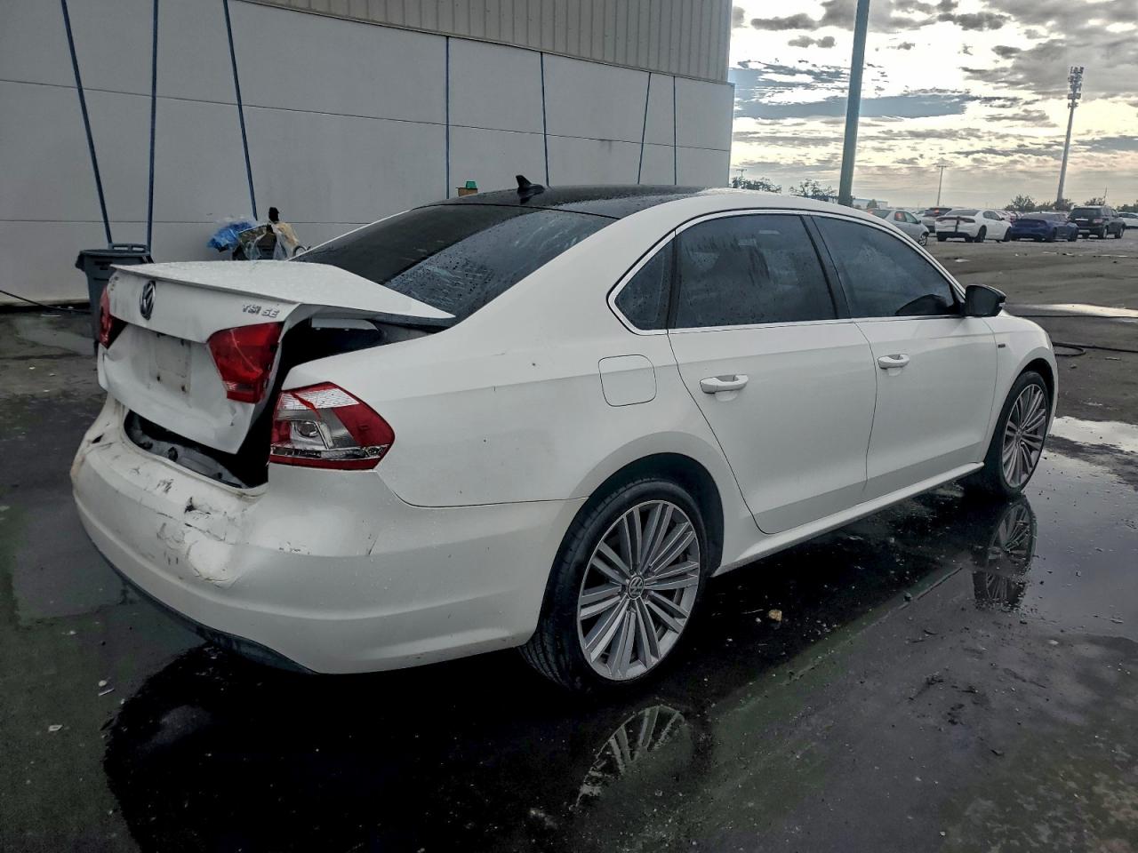 2014 Volkswagen Passat Se White vin: 1VWBT7A39EC100697
