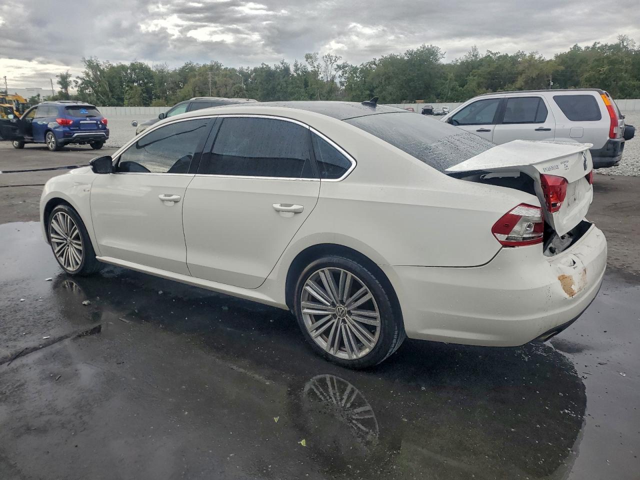 2014 Volkswagen Passat Se White vin: 1VWBT7A39EC100697
