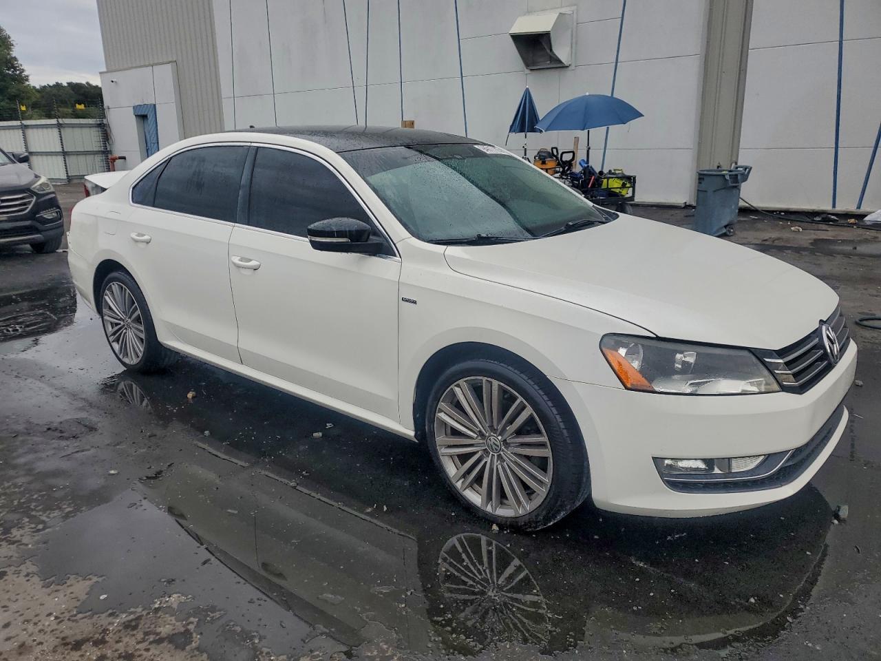 2014 Volkswagen Passat Se White vin: 1VWBT7A39EC100697
