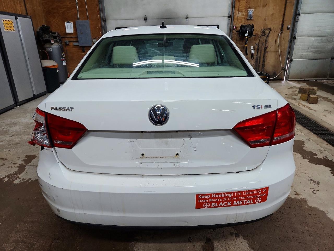 2014 Volkswagen Passat Se White vin: 1VWBT7A39EC105057