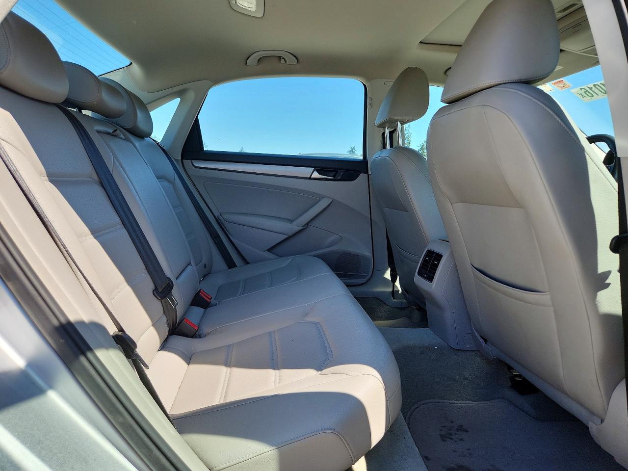 2014 Volkswagen Passat Se Silver vin: 1VWBT7A39EC108735