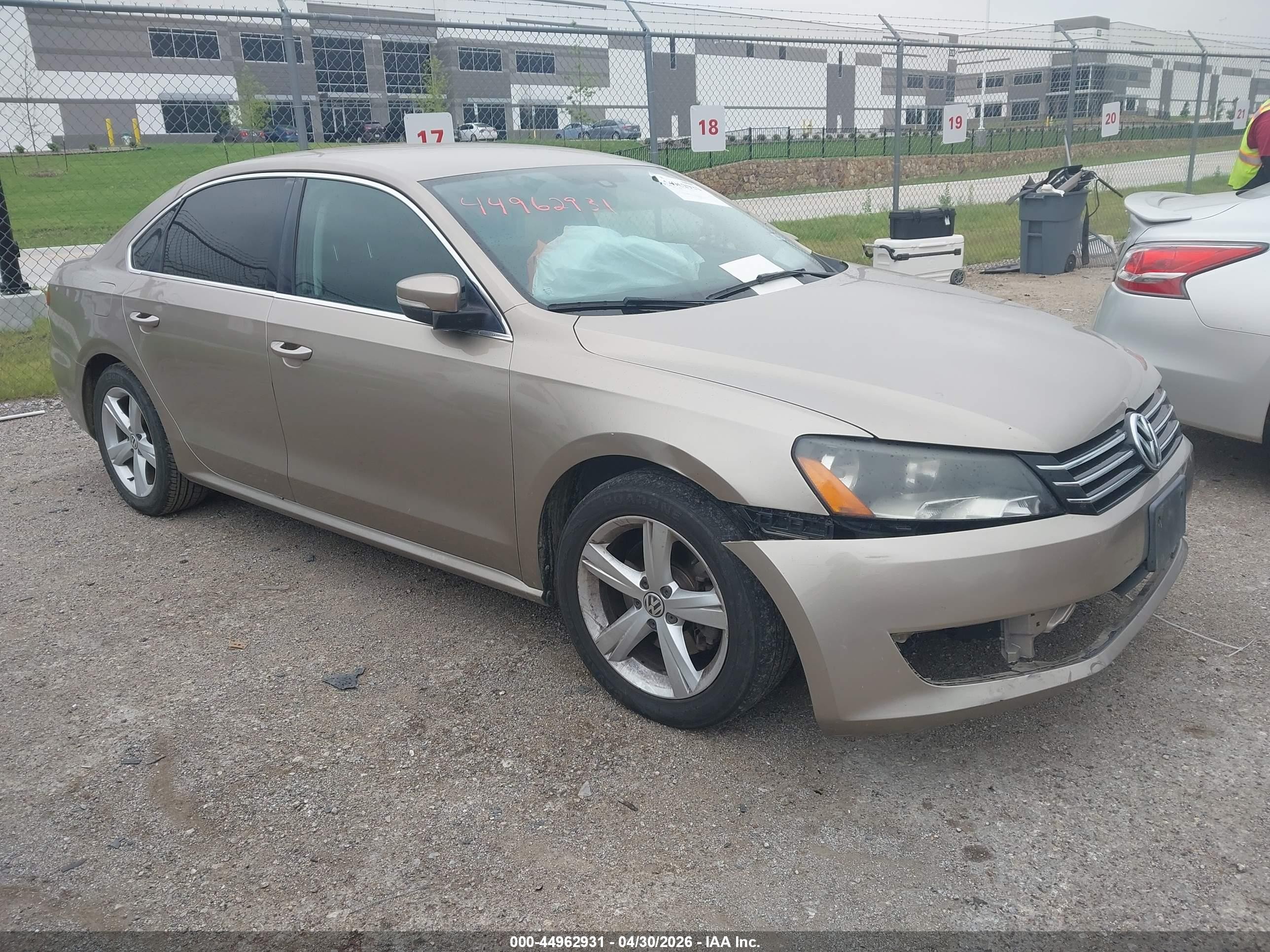 2015 Volkswagen Passat 1.8t Se Gold vin: 1VWBT7A39FC012069