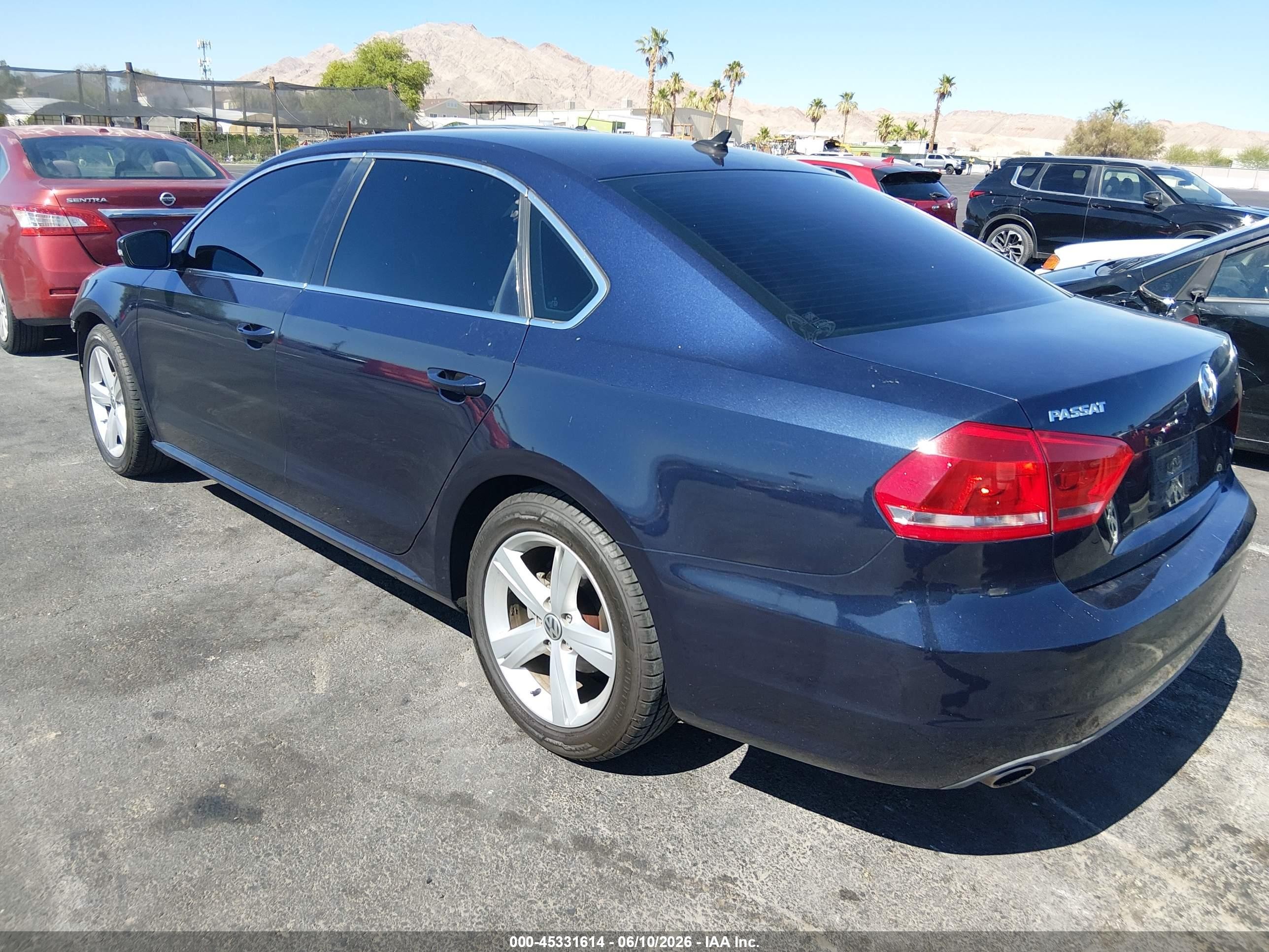 2015 Volkswagen Passat 1.8t Se Dark Blue vin: 1VWBT7A39FC025288