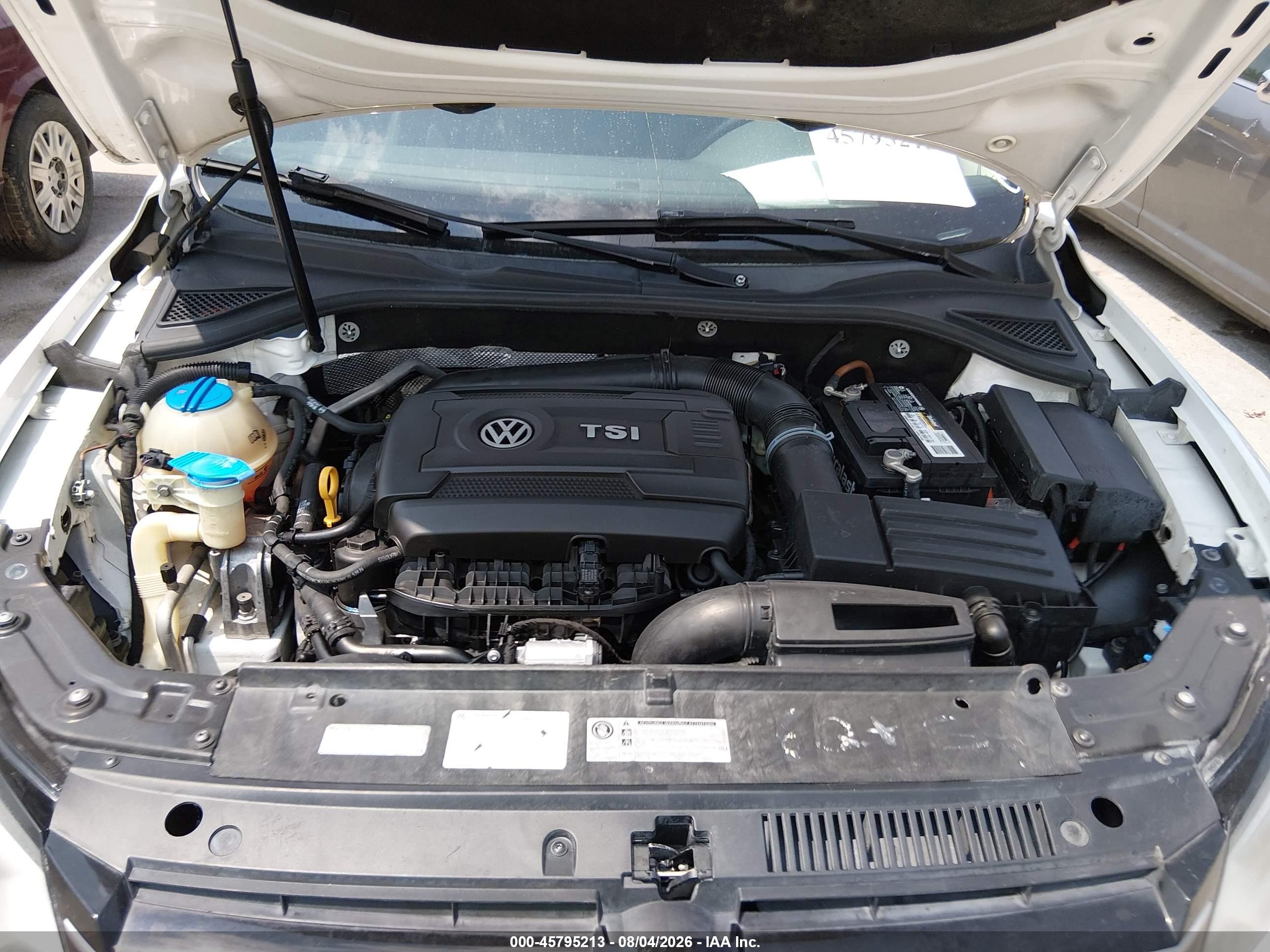 2015 Volkswagen Passat 1.8t Se Кремовый vin: 1VWBT7A39FC055522