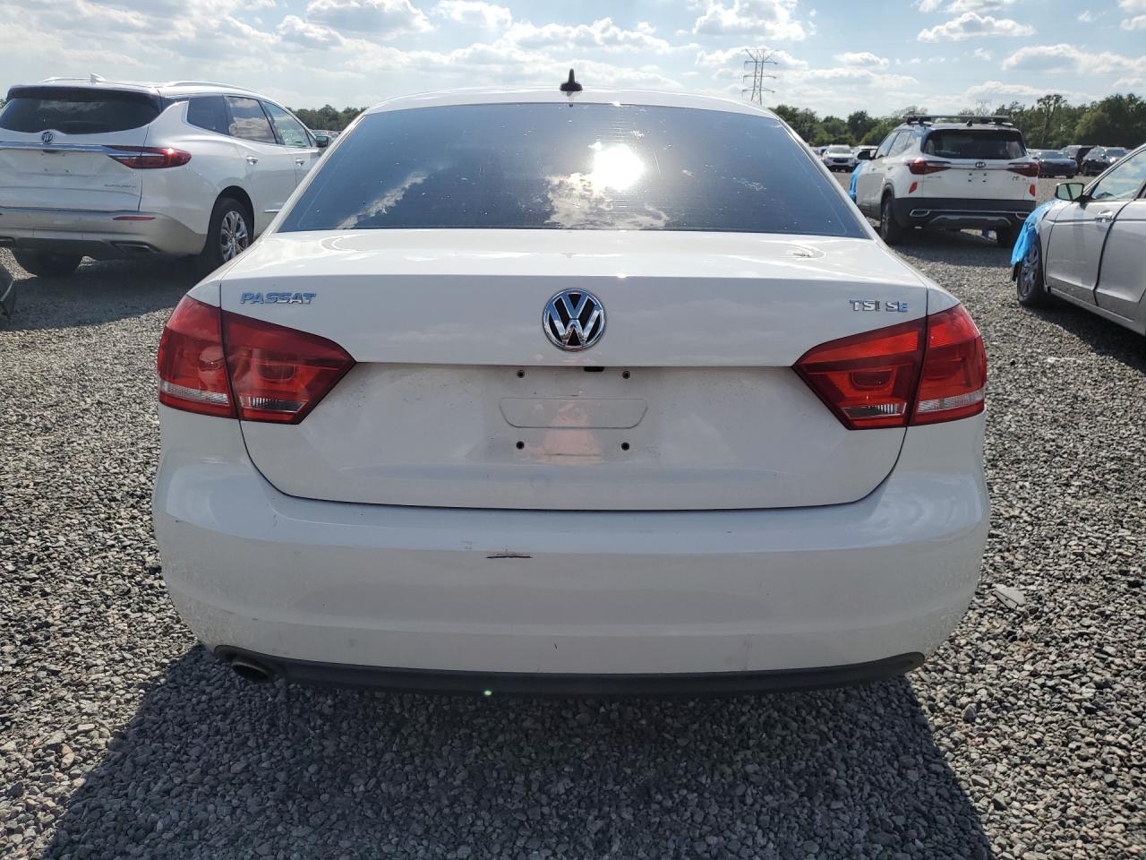 2015 Volkswagen Passat Se Белый vin: 1VWBT7A39FC070019