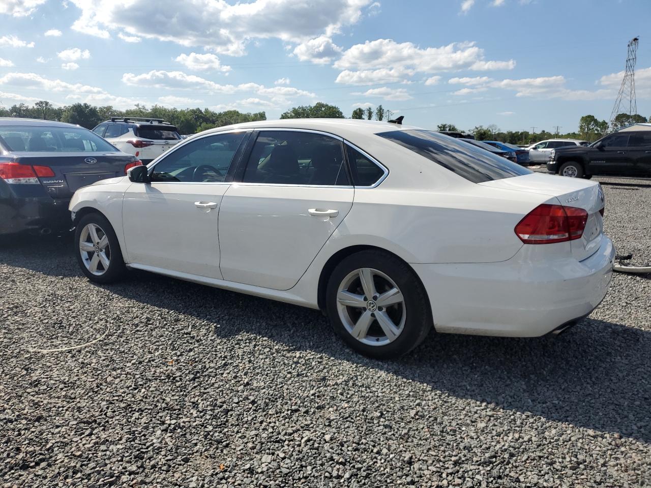2015 Volkswagen Passat Se Белый vin: 1VWBT7A39FC070019