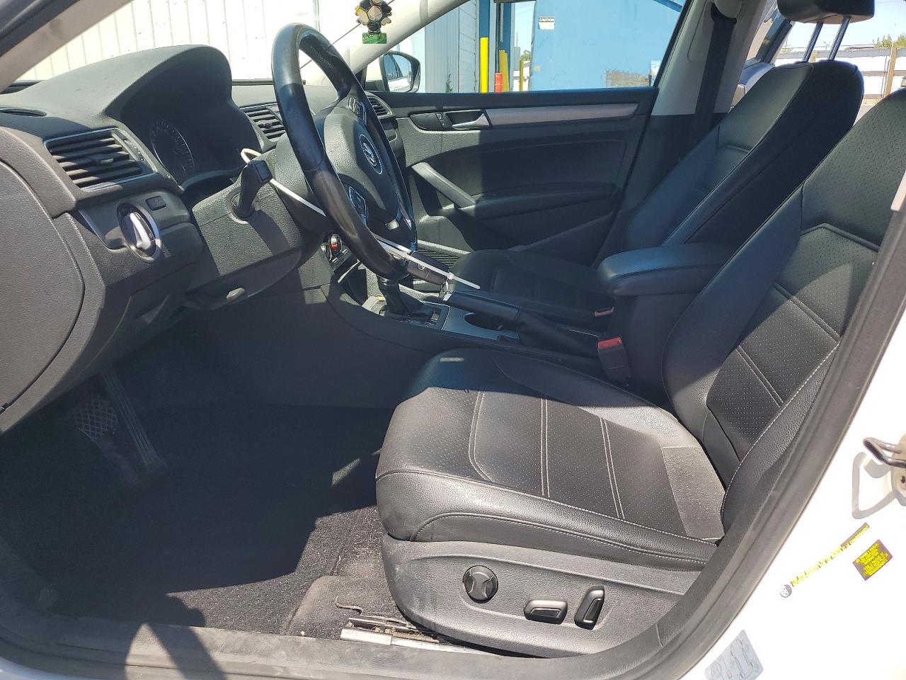 2014 Volkswagen Passat Se White vin: 1VWBT7A3XEC059075