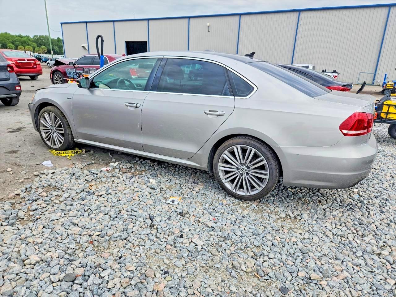 2014 Volkswagen Passat Se Gray vin: 1VWBT7A3XEC093517