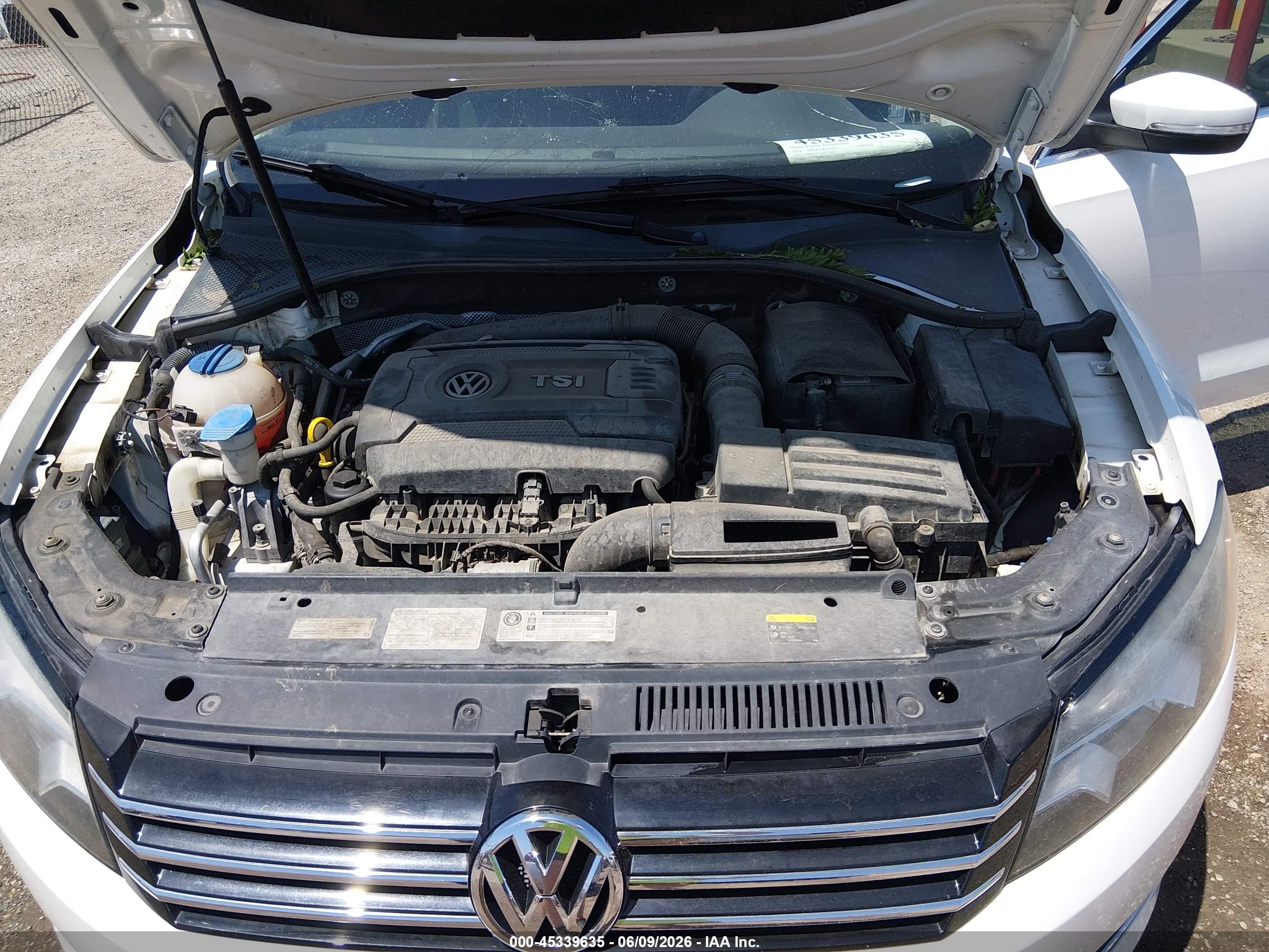 2014 Volkswagen Passat 1.8t Se Белый vin: 1VWBT7A3XEC112020